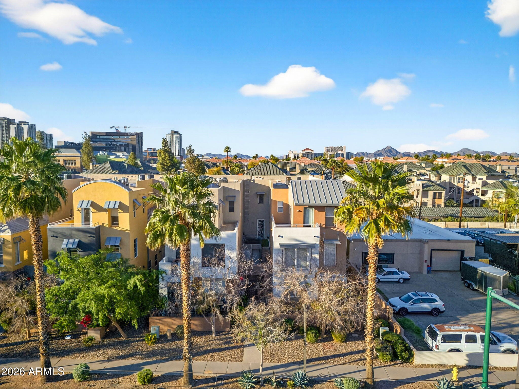 706 E WASHINGTON Street 207