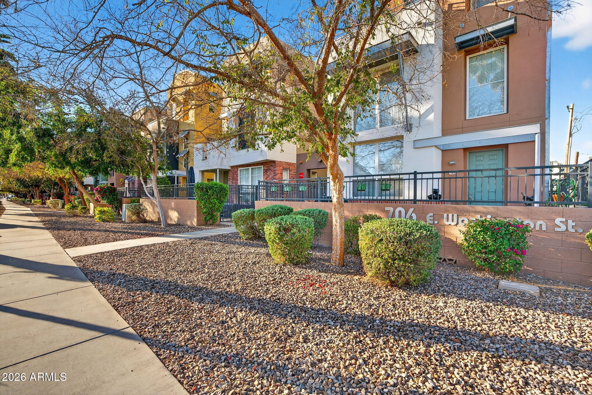 706 E WASHINGTON Street 207