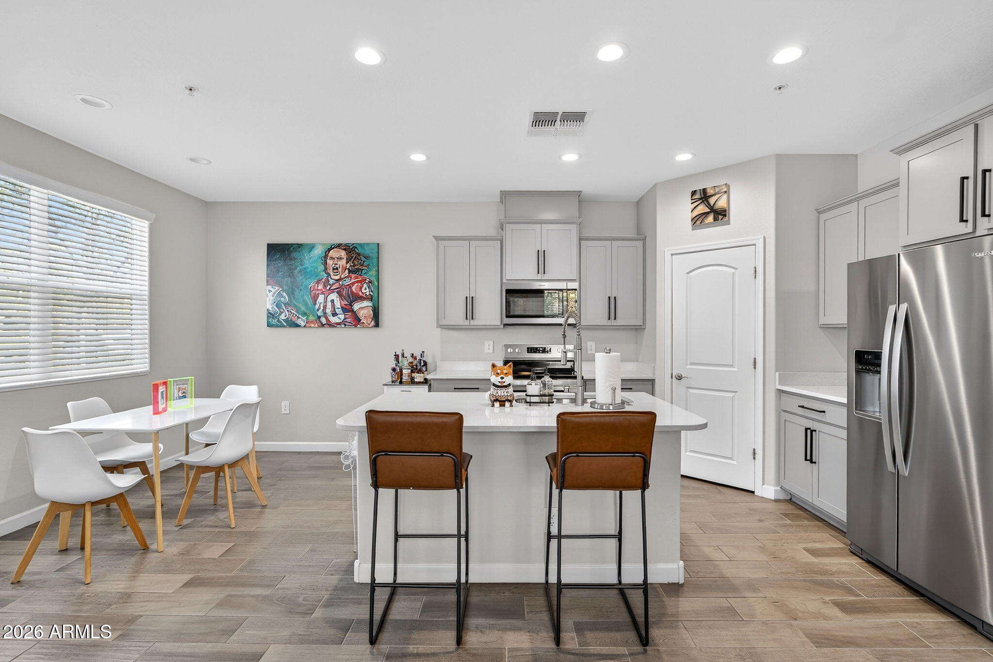 1255 N ARIZONA Avenue 1354