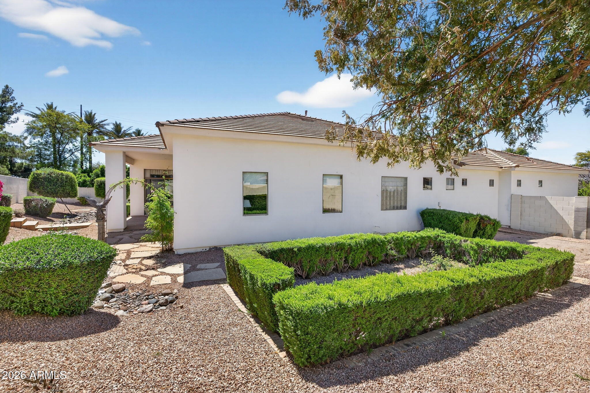 1961 S SANTA ANNA Drive