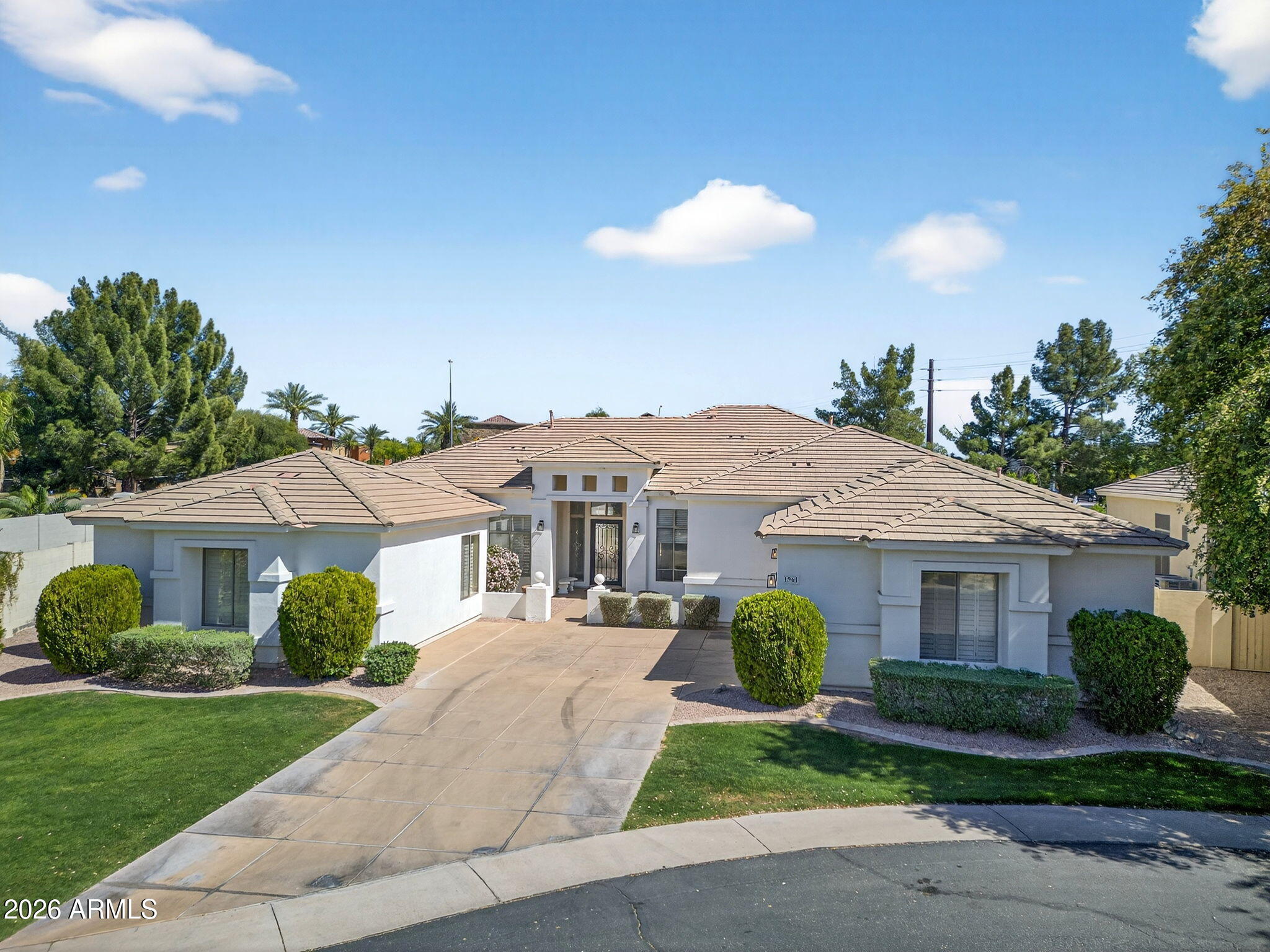 1961 S SANTA ANNA Drive