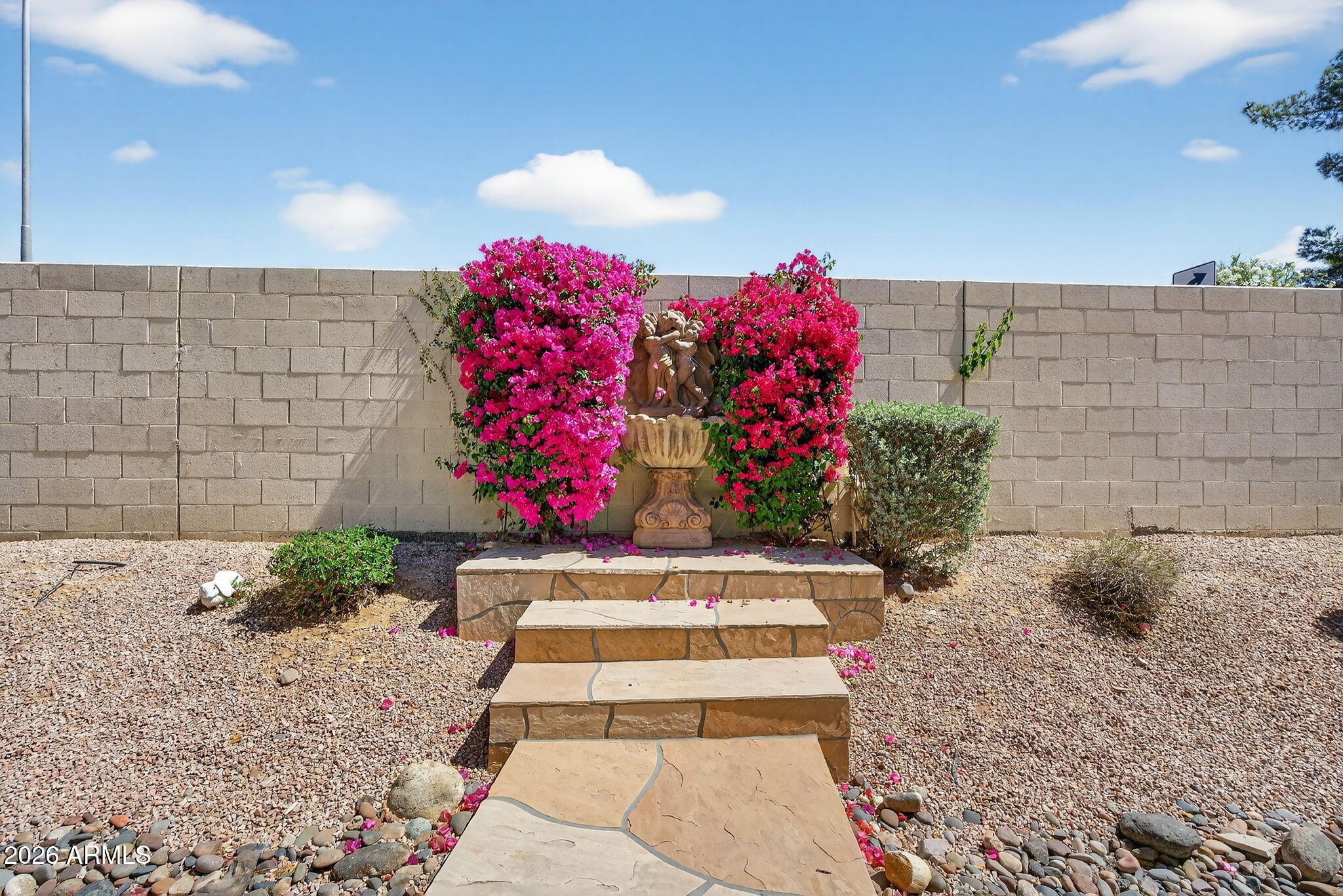 1961 S SANTA ANNA Drive