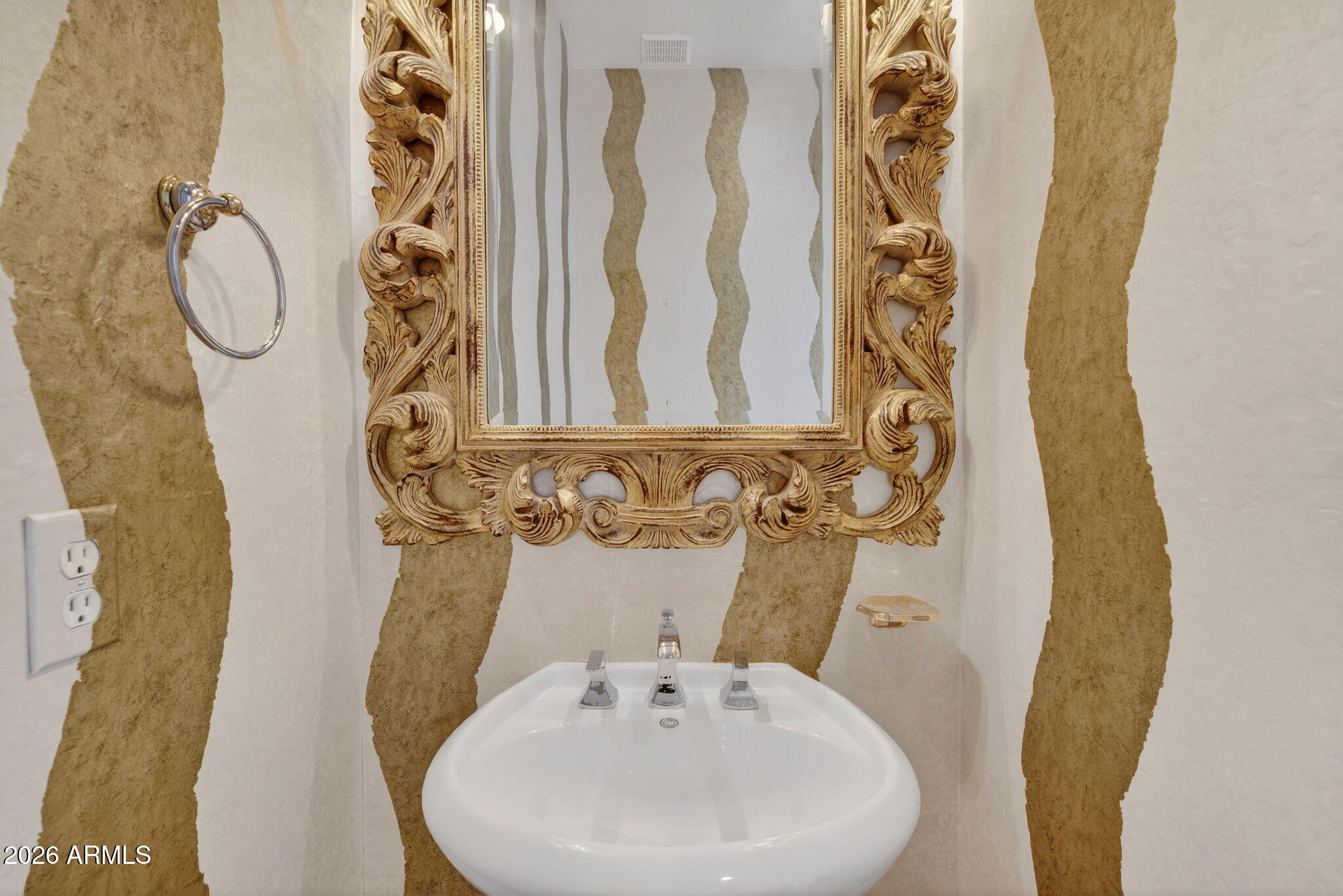 1961 S SANTA ANNA Drive