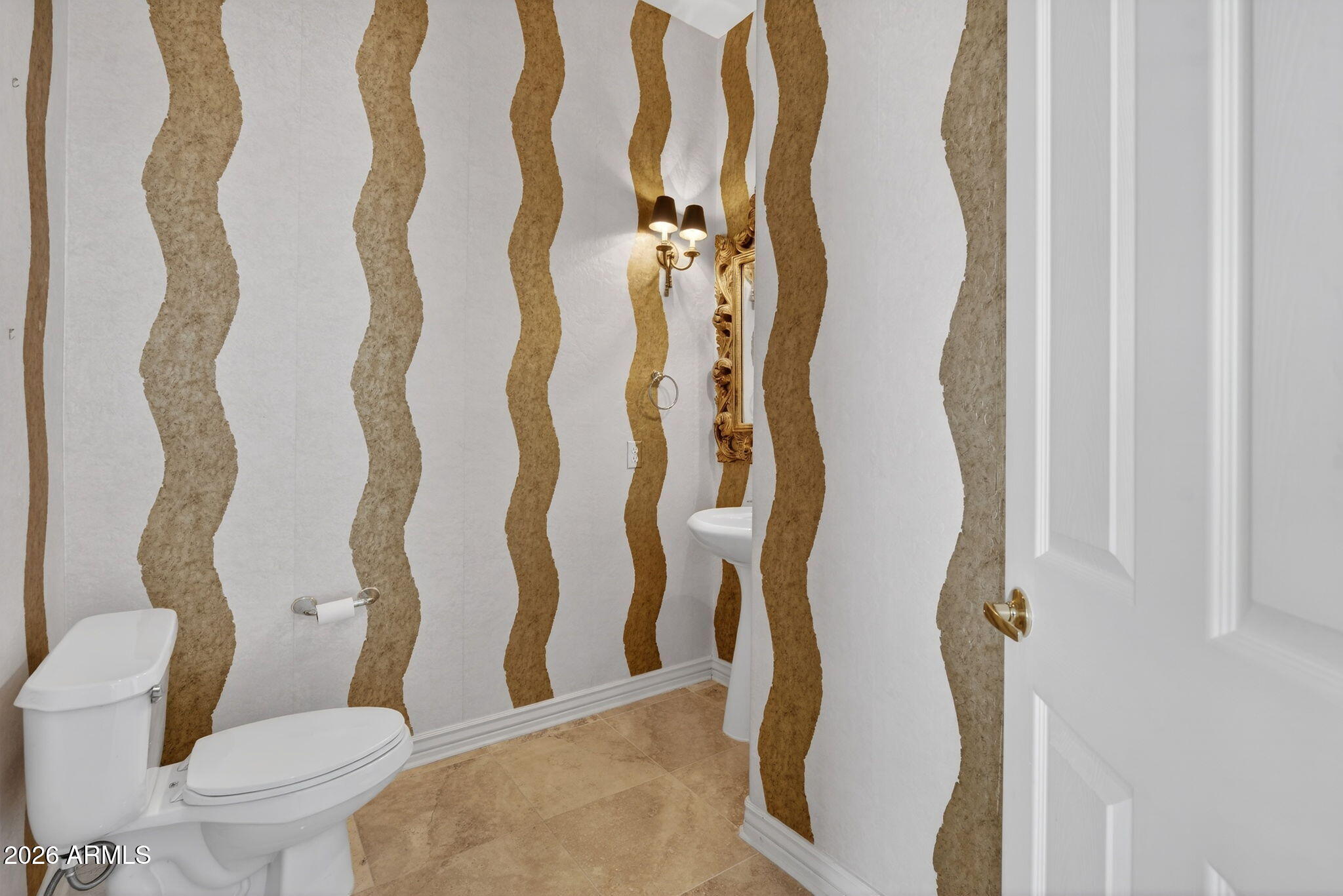 1961 S SANTA ANNA Drive