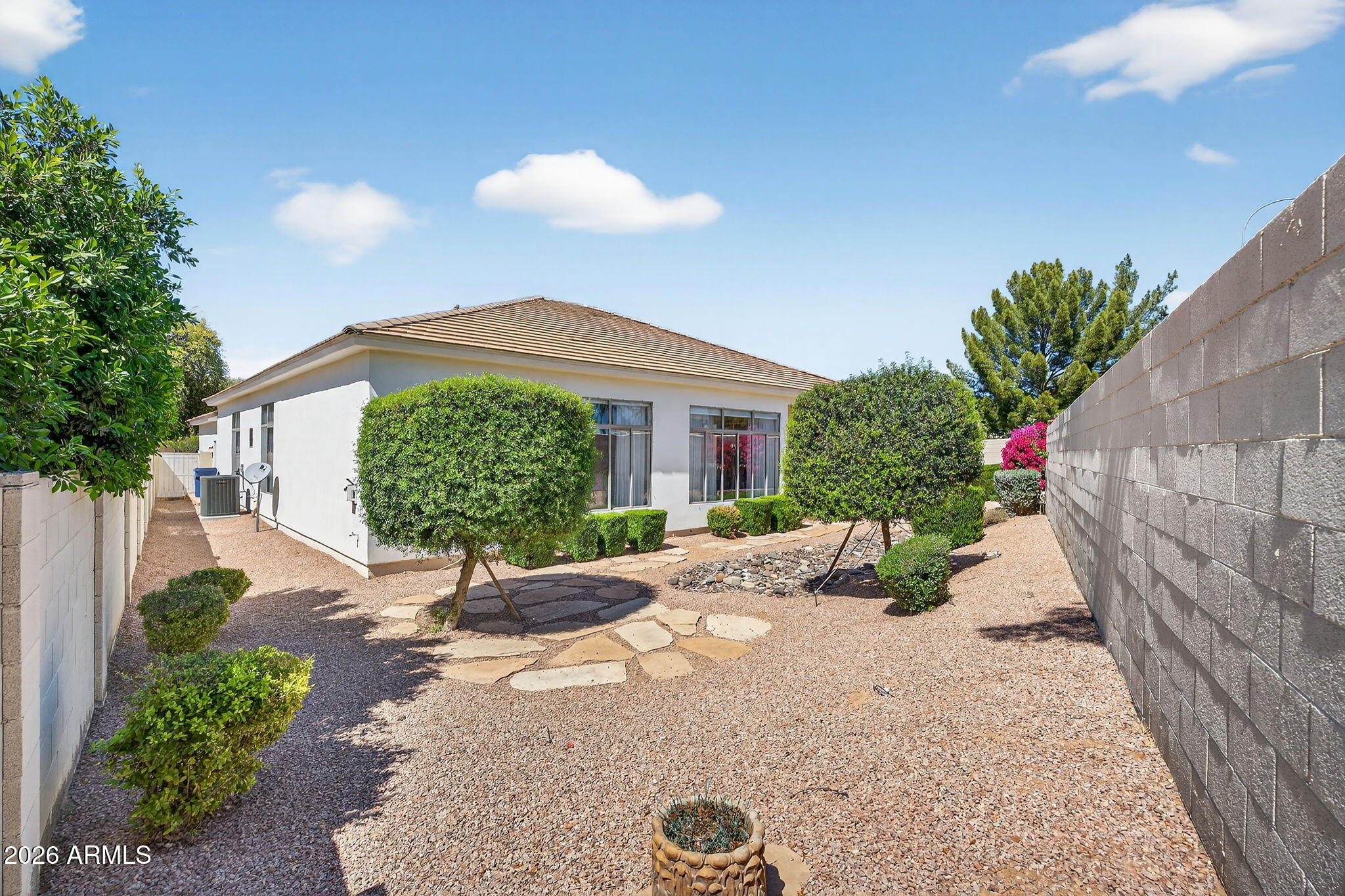 1961 S SANTA ANNA Drive