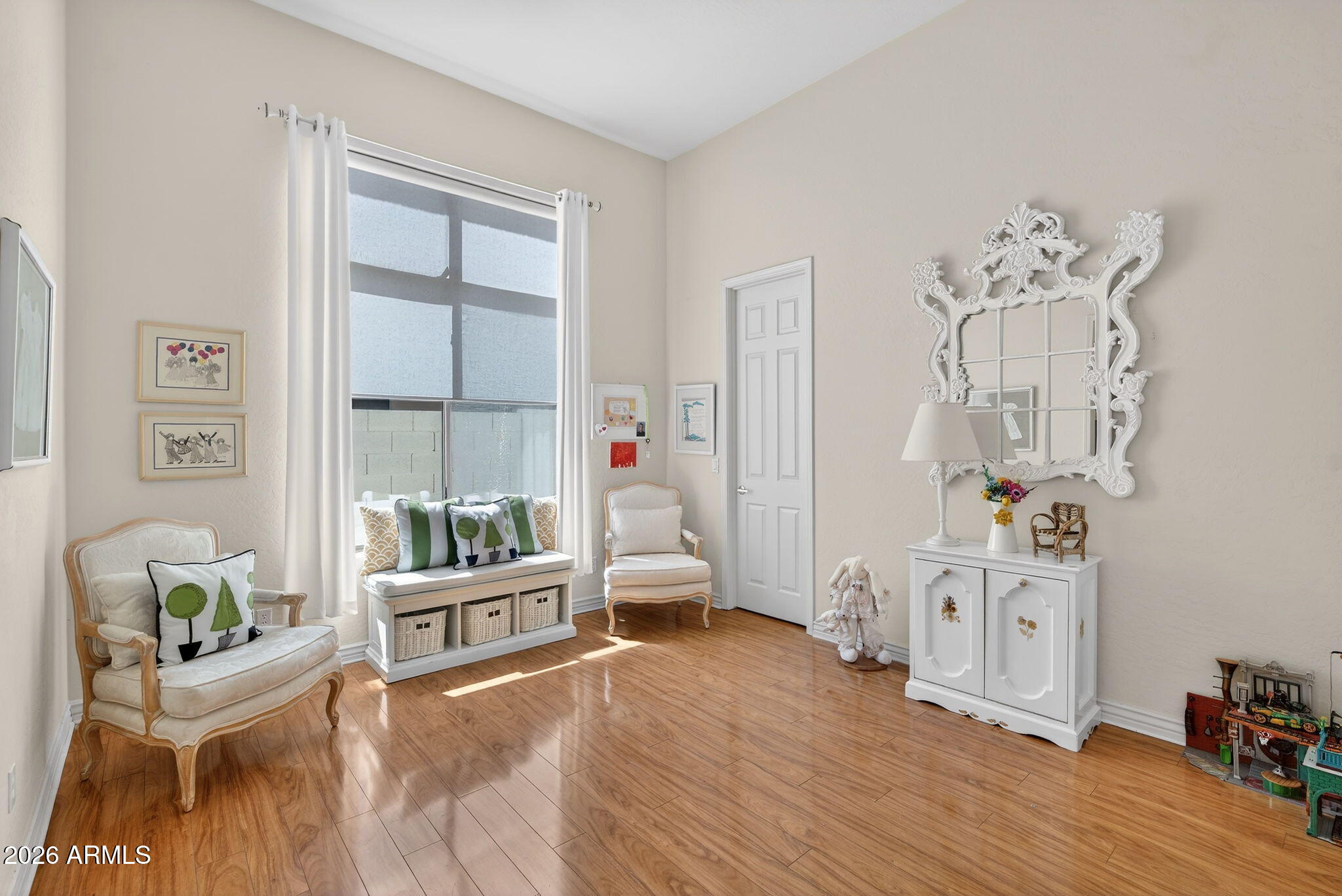 1961 S SANTA ANNA Drive