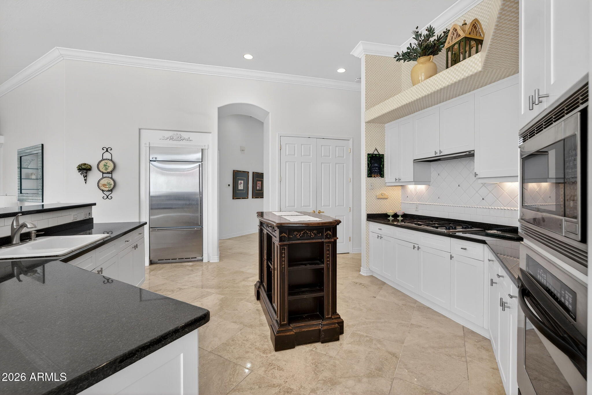 1961 S SANTA ANNA Drive