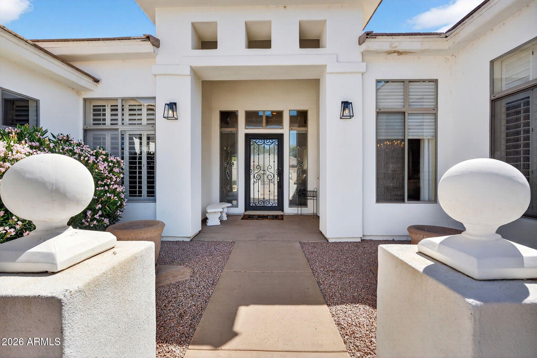 1961 S SANTA ANNA Drive