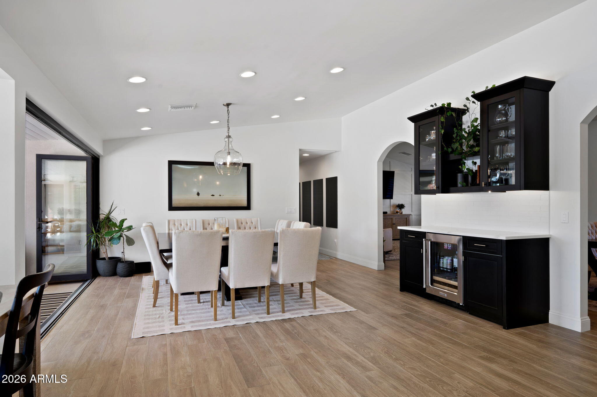 1441 E CAROLINE Lane