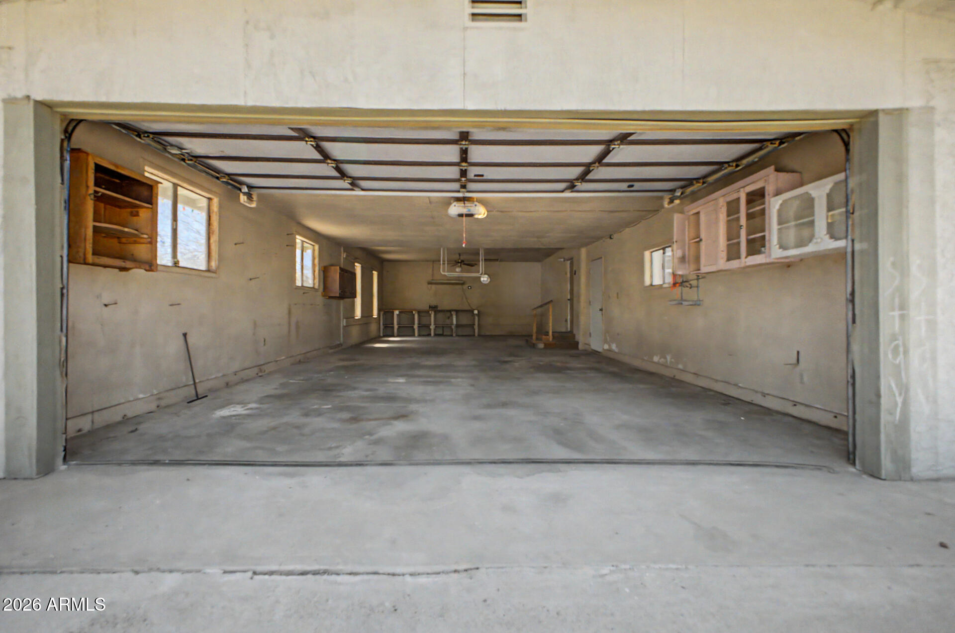 2200 E MELROSE Street