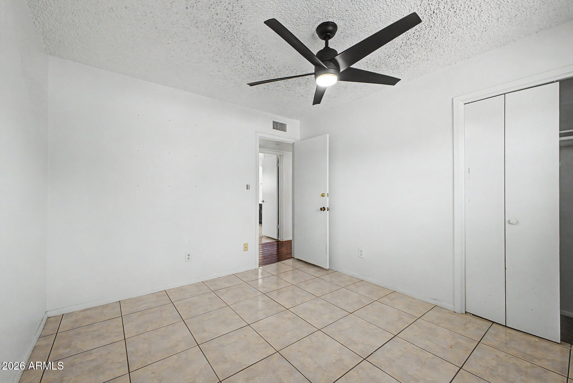 2200 E MELROSE Street