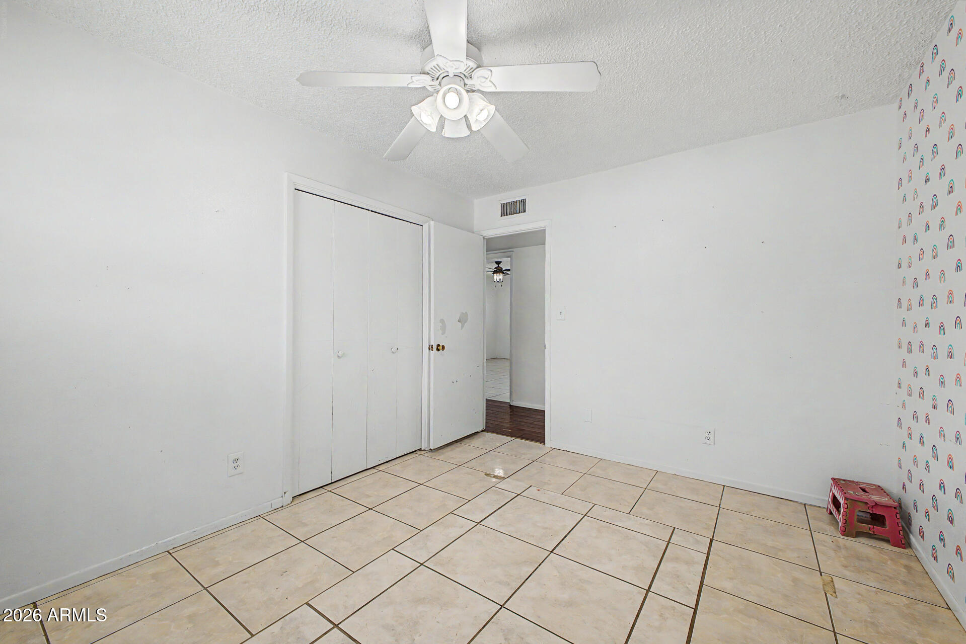 2200 E MELROSE Street