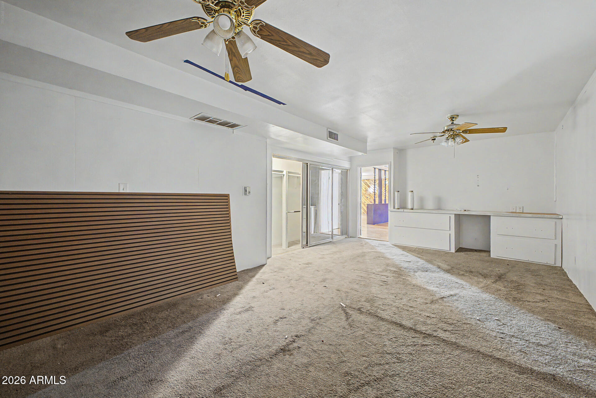 2200 E MELROSE Street