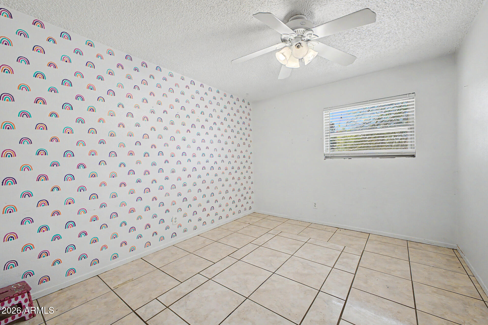 2200 E MELROSE Street