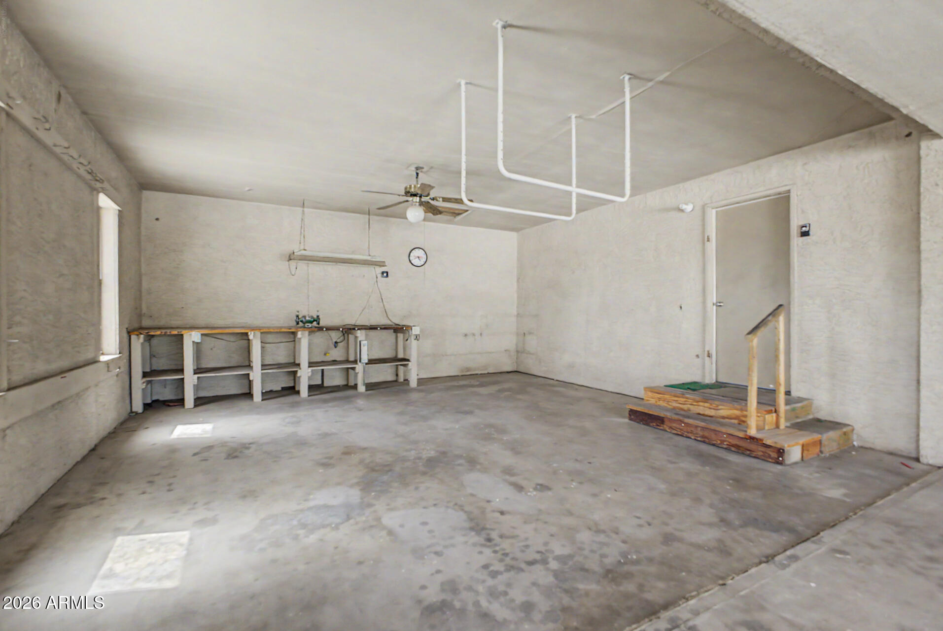 2200 E MELROSE Street