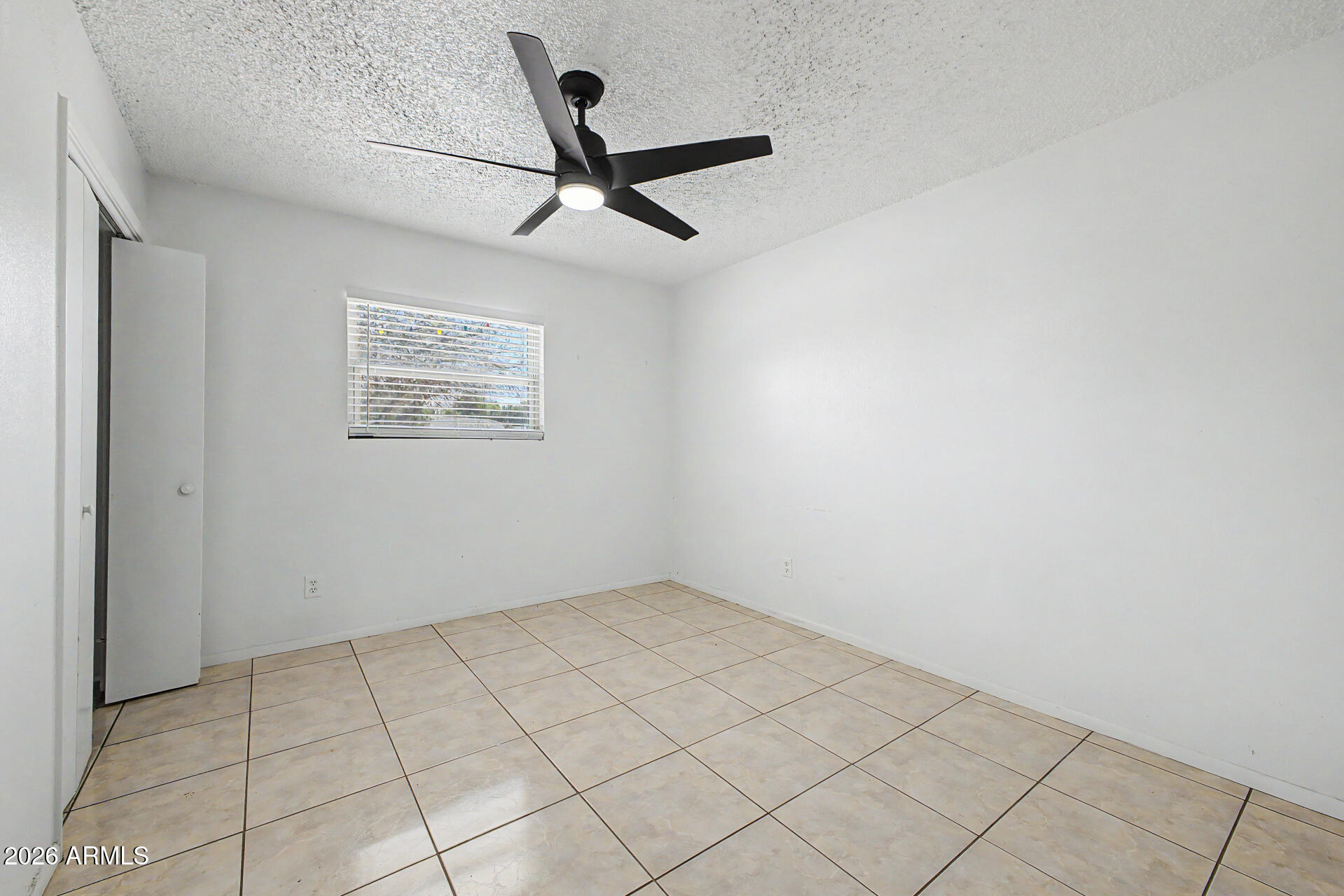 2200 E MELROSE Street