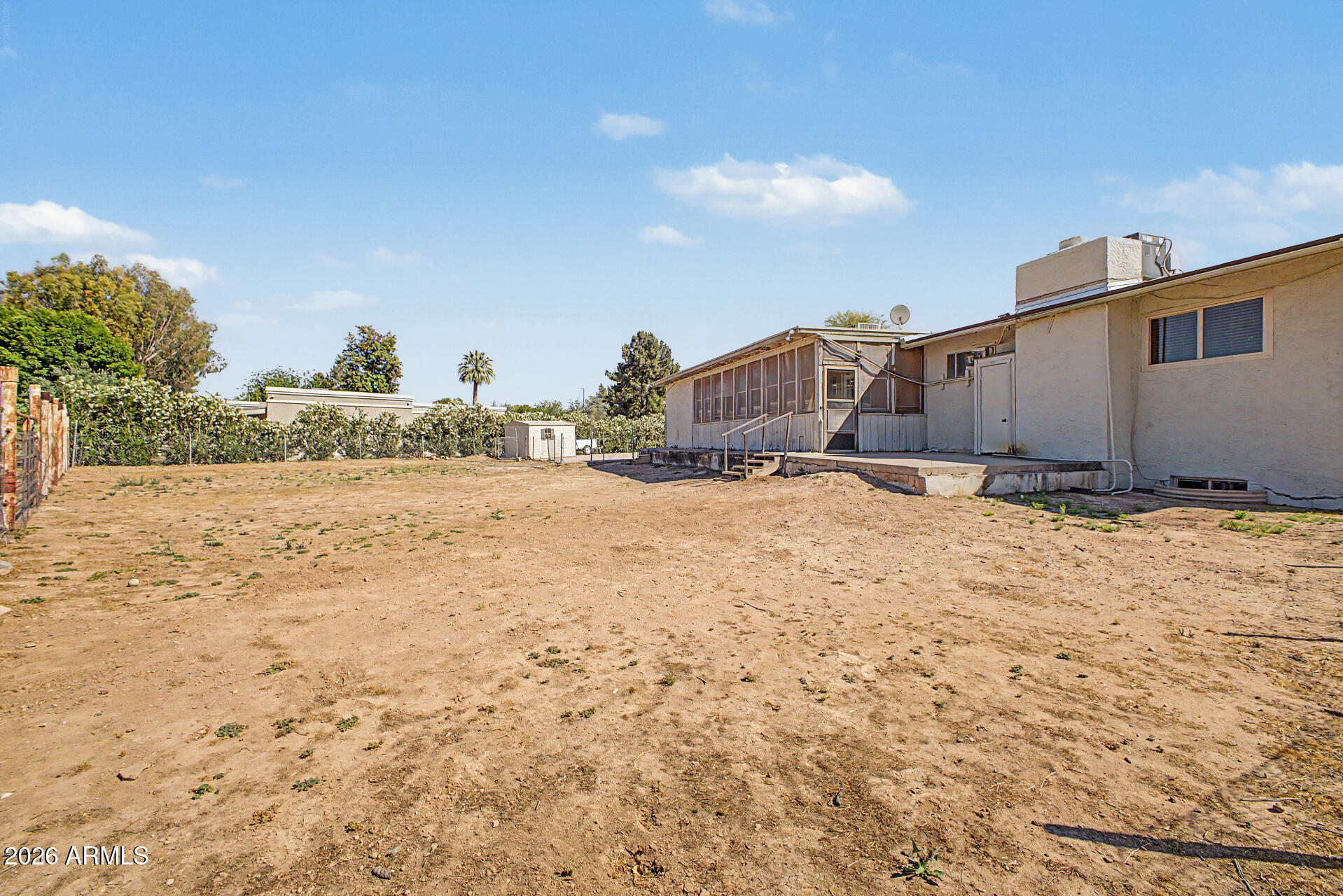 2200 E MELROSE Street