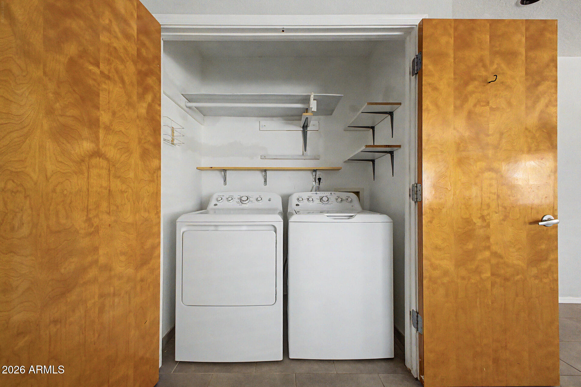 3907 E MULBERRY Drive