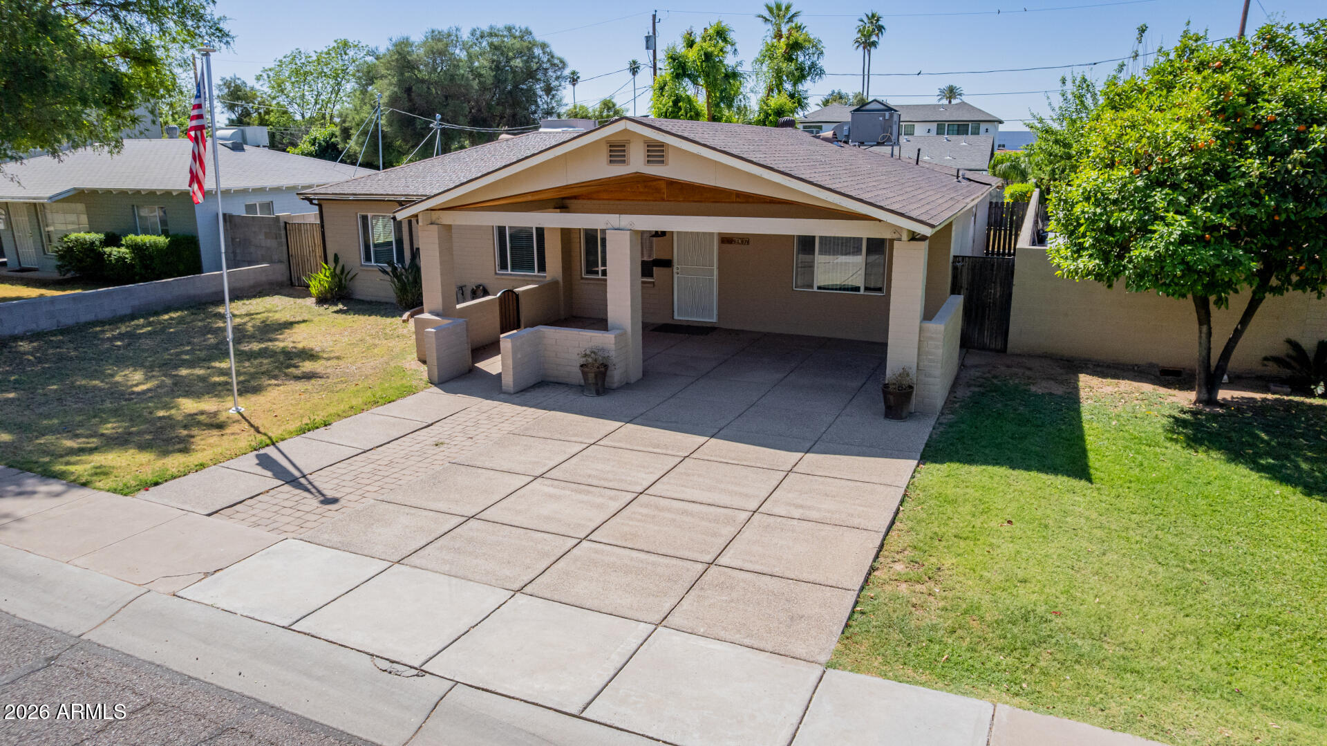 3907 E MULBERRY Drive