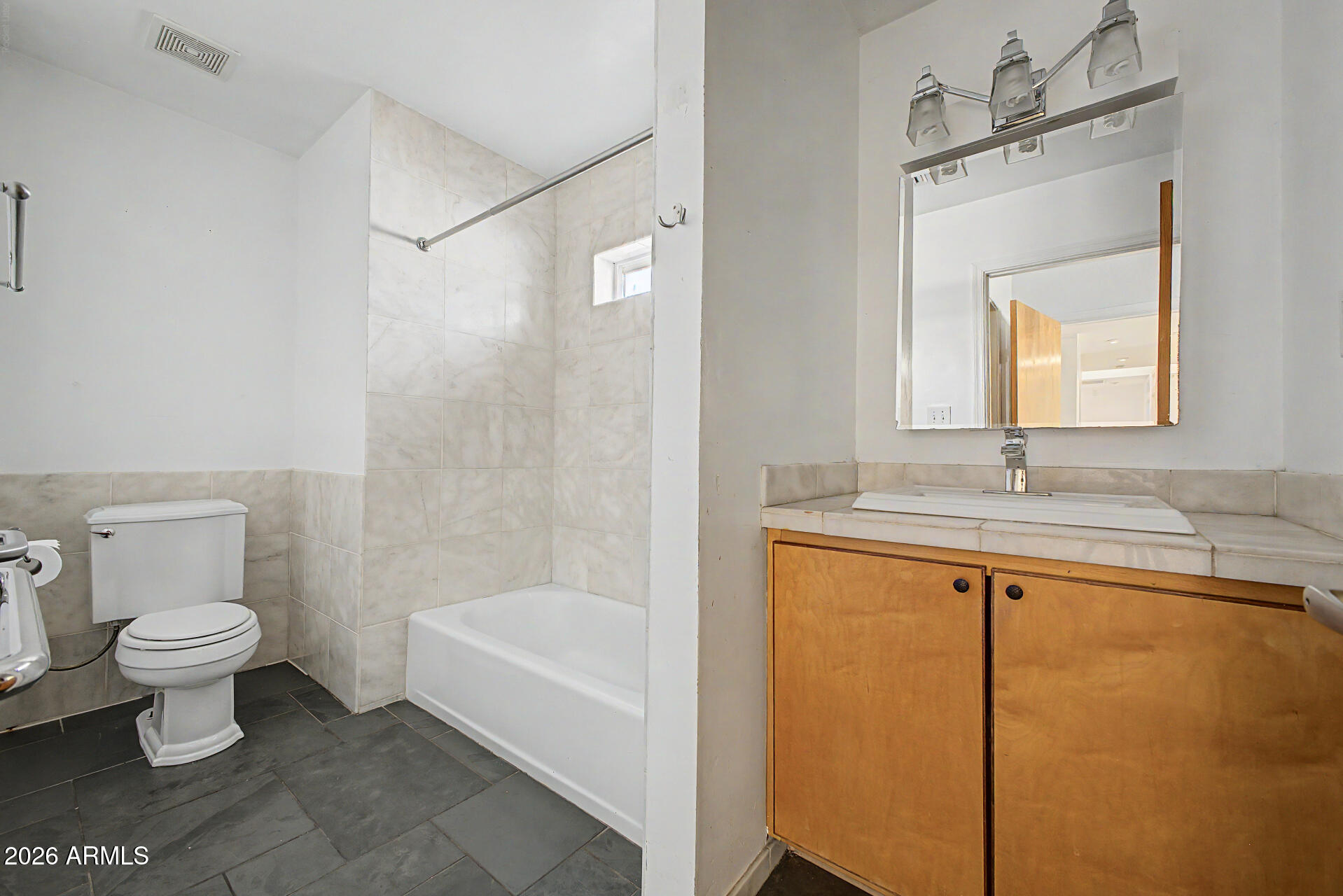 3907 E MULBERRY Drive