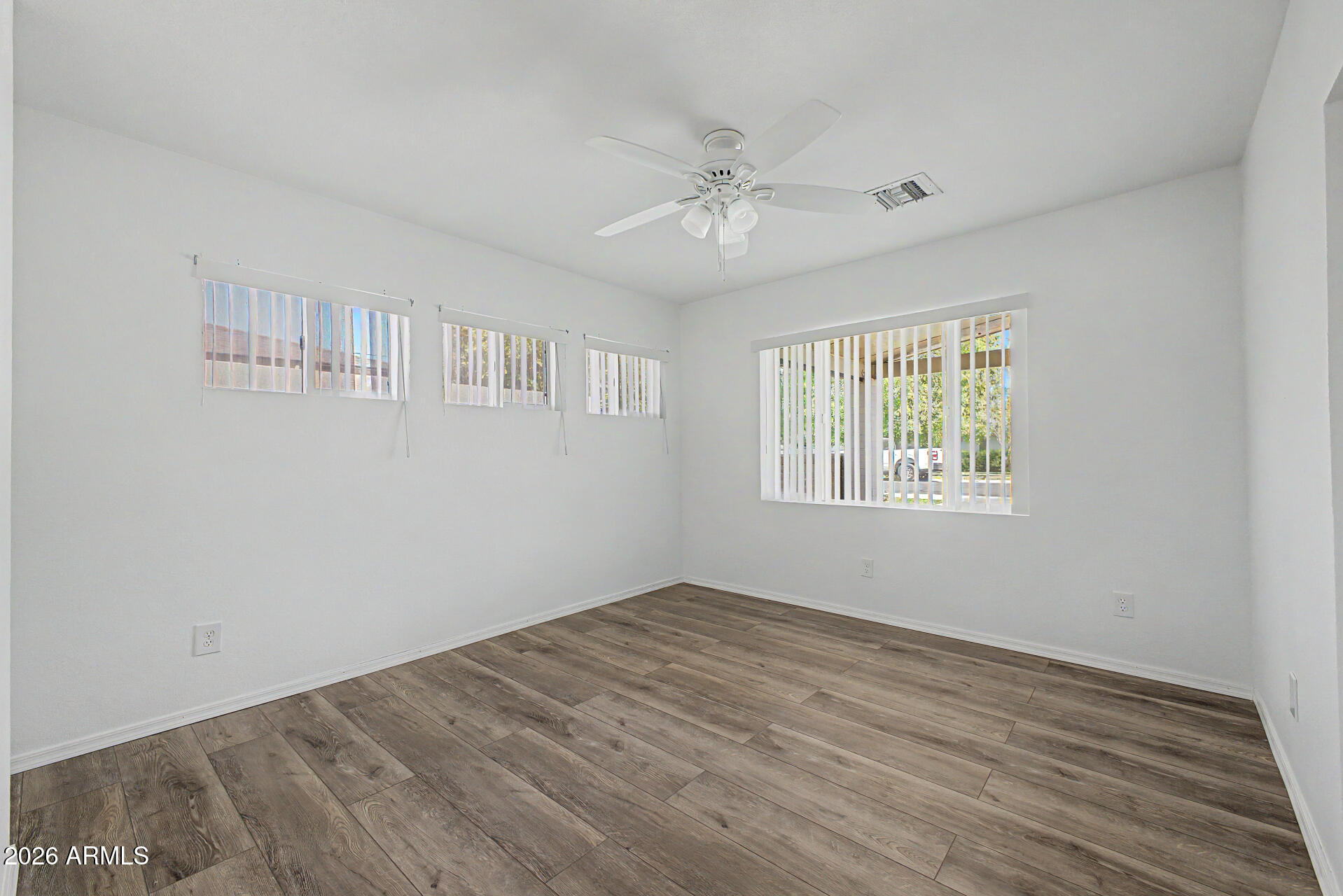 3907 E MULBERRY Drive