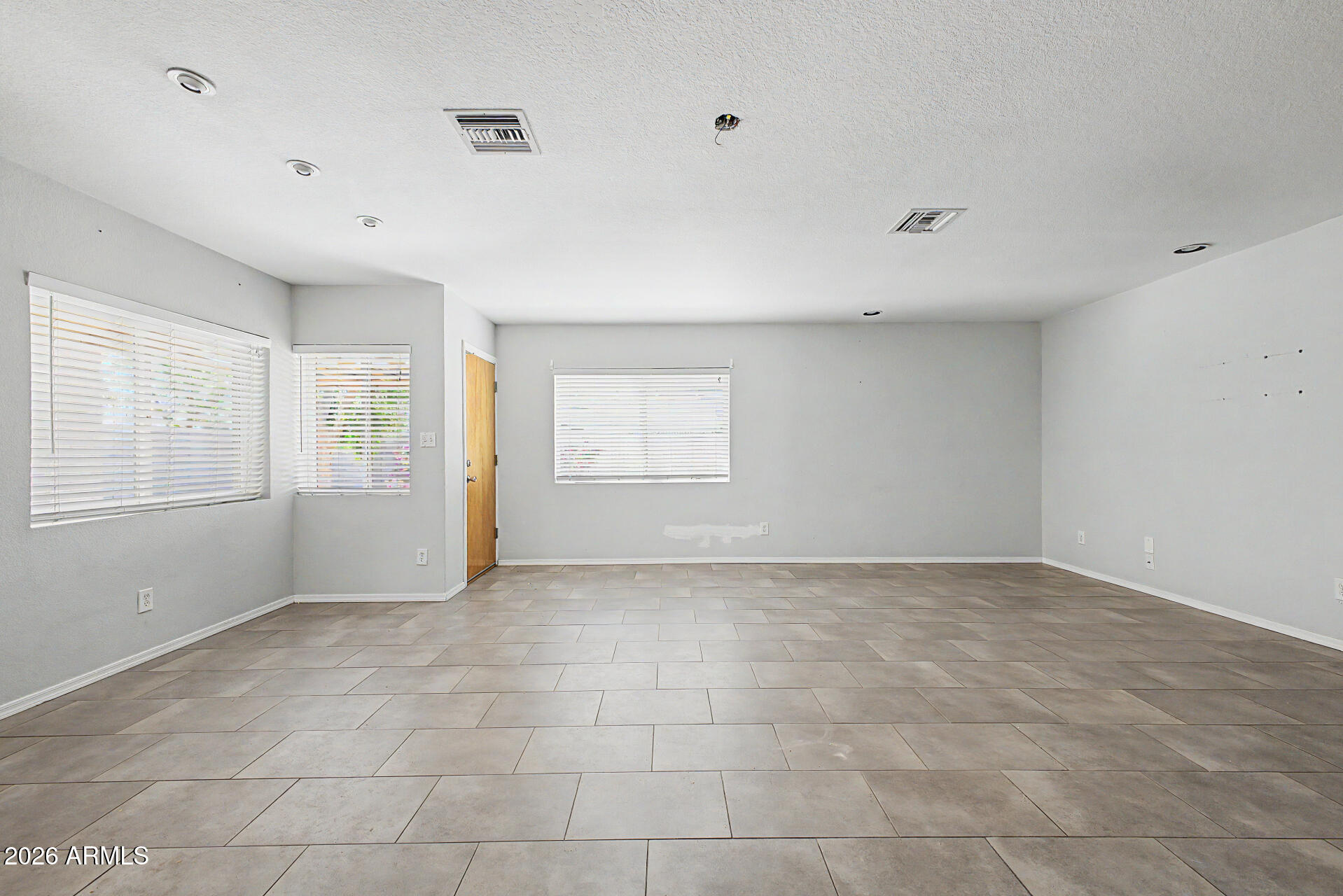 3907 E MULBERRY Drive