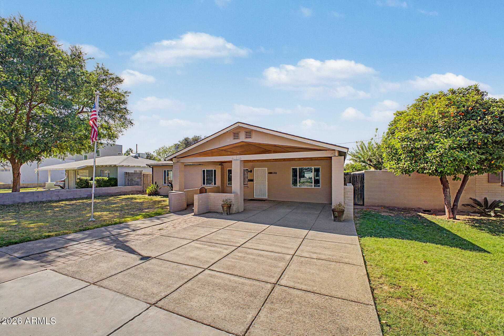 3907 E MULBERRY Drive