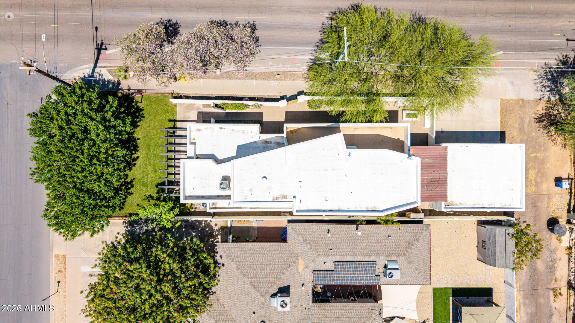2257 N 16TH Avenue