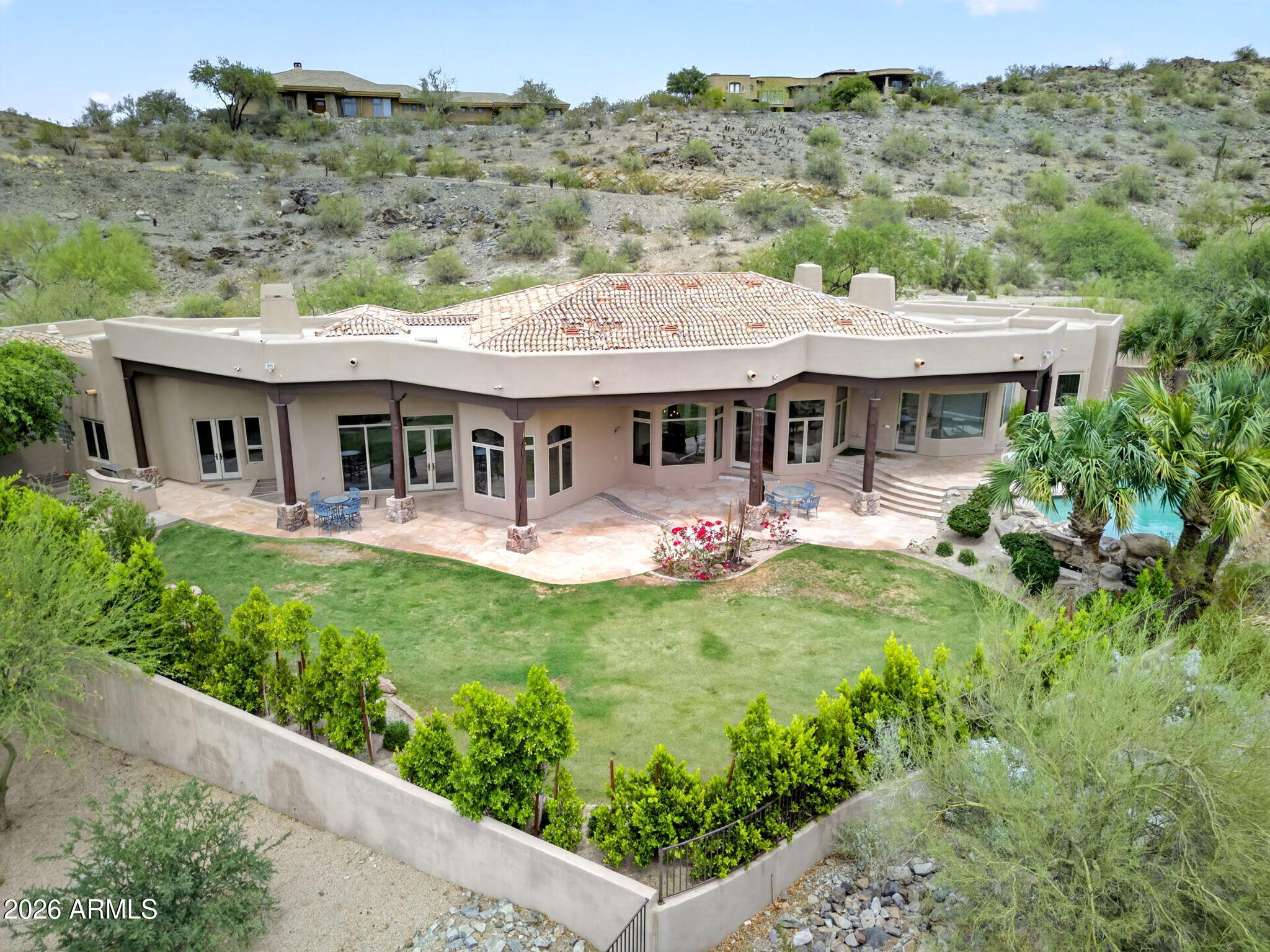 1611 E DESERT WILLOW Drive