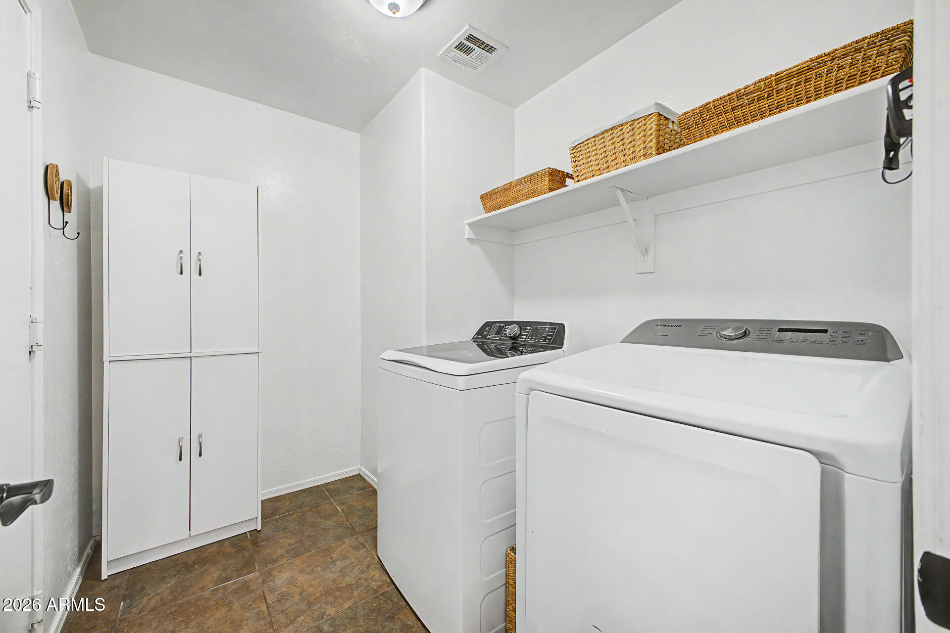 2768 W JASPER BUTTE Drive