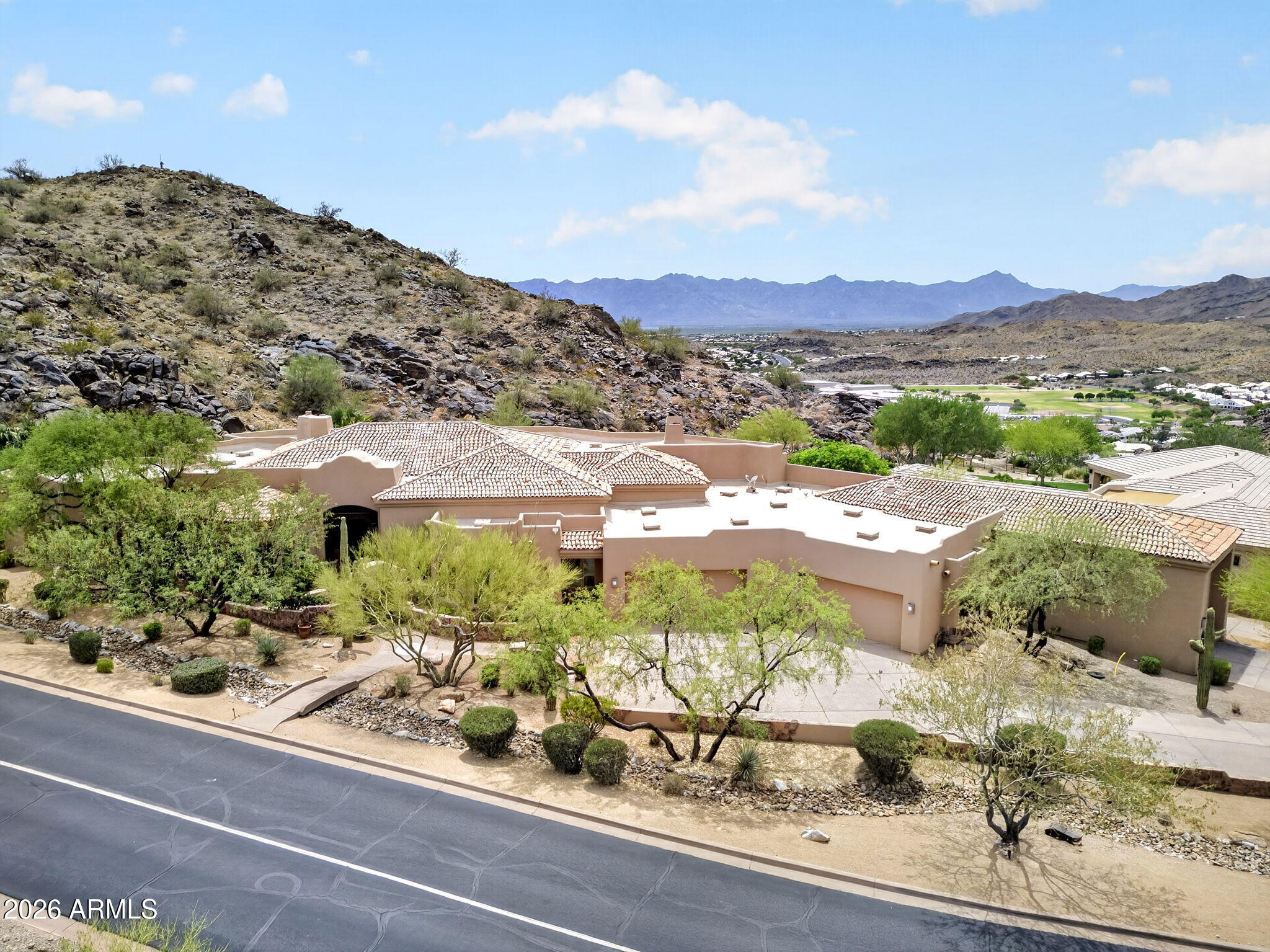 1611 E DESERT WILLOW Drive
