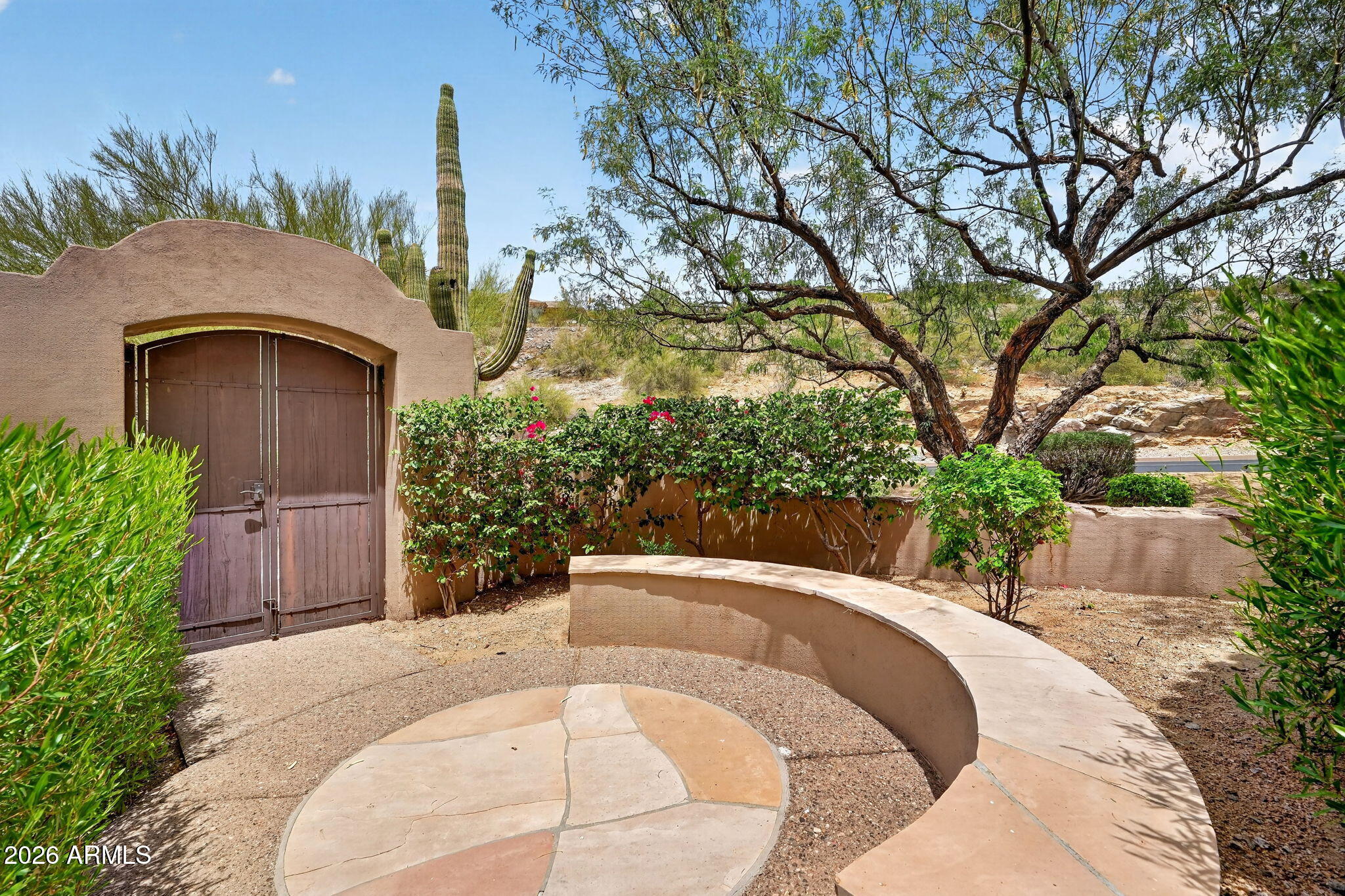 1611 E DESERT WILLOW Drive