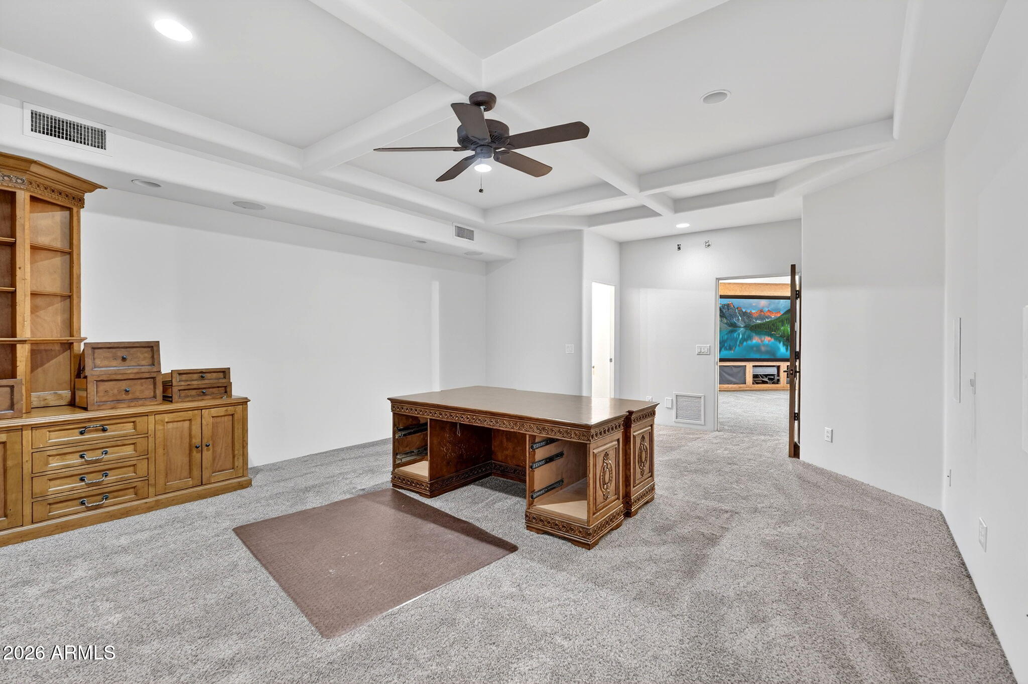 1611 E DESERT WILLOW Drive