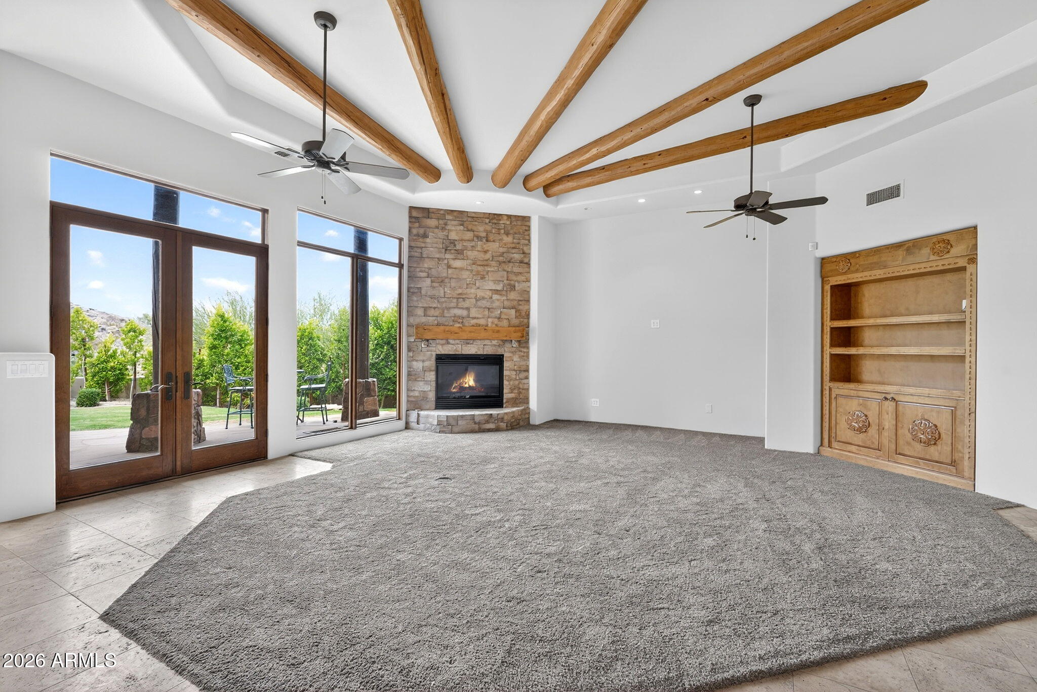 1611 E DESERT WILLOW Drive