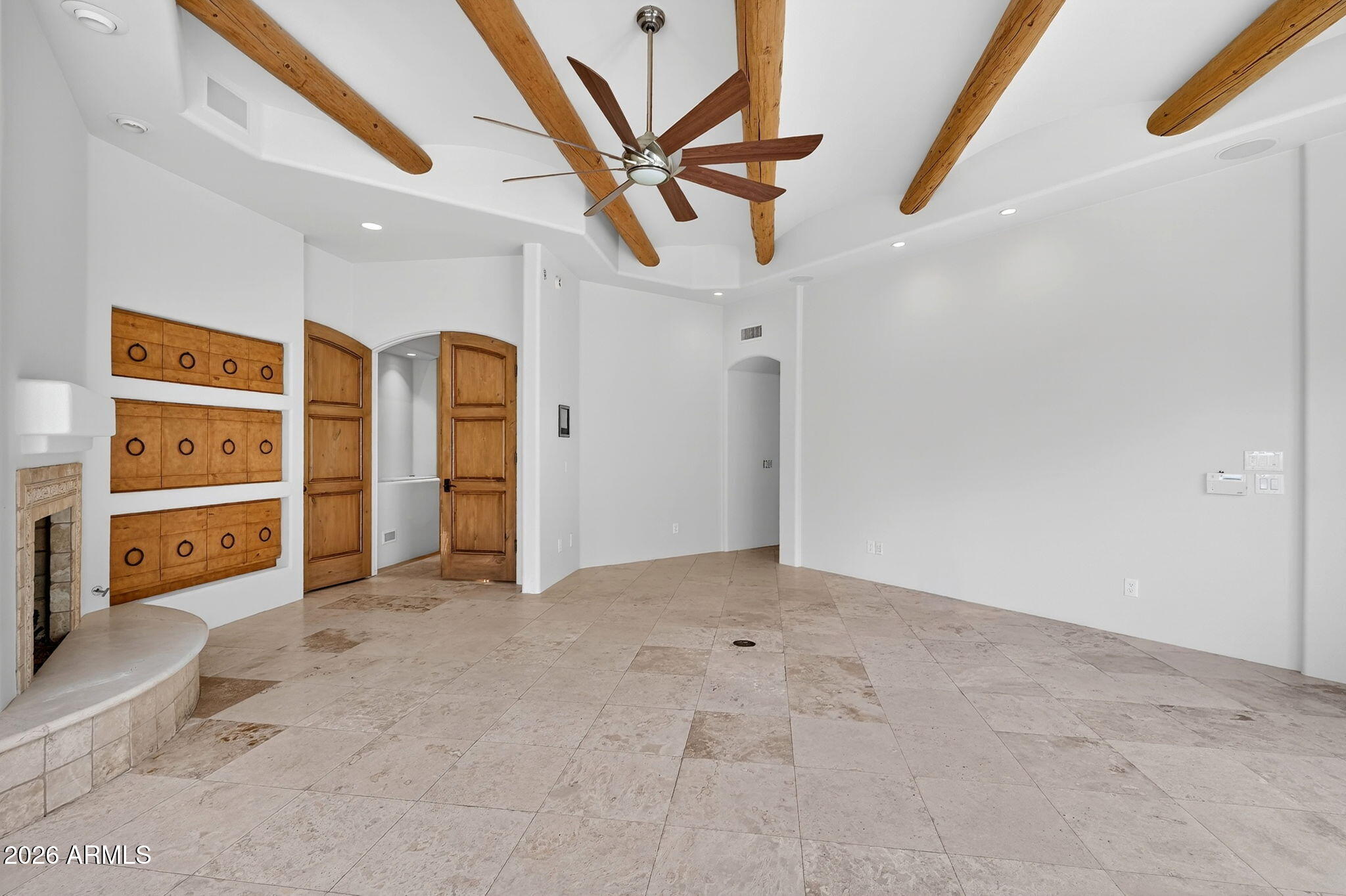 1611 E DESERT WILLOW Drive