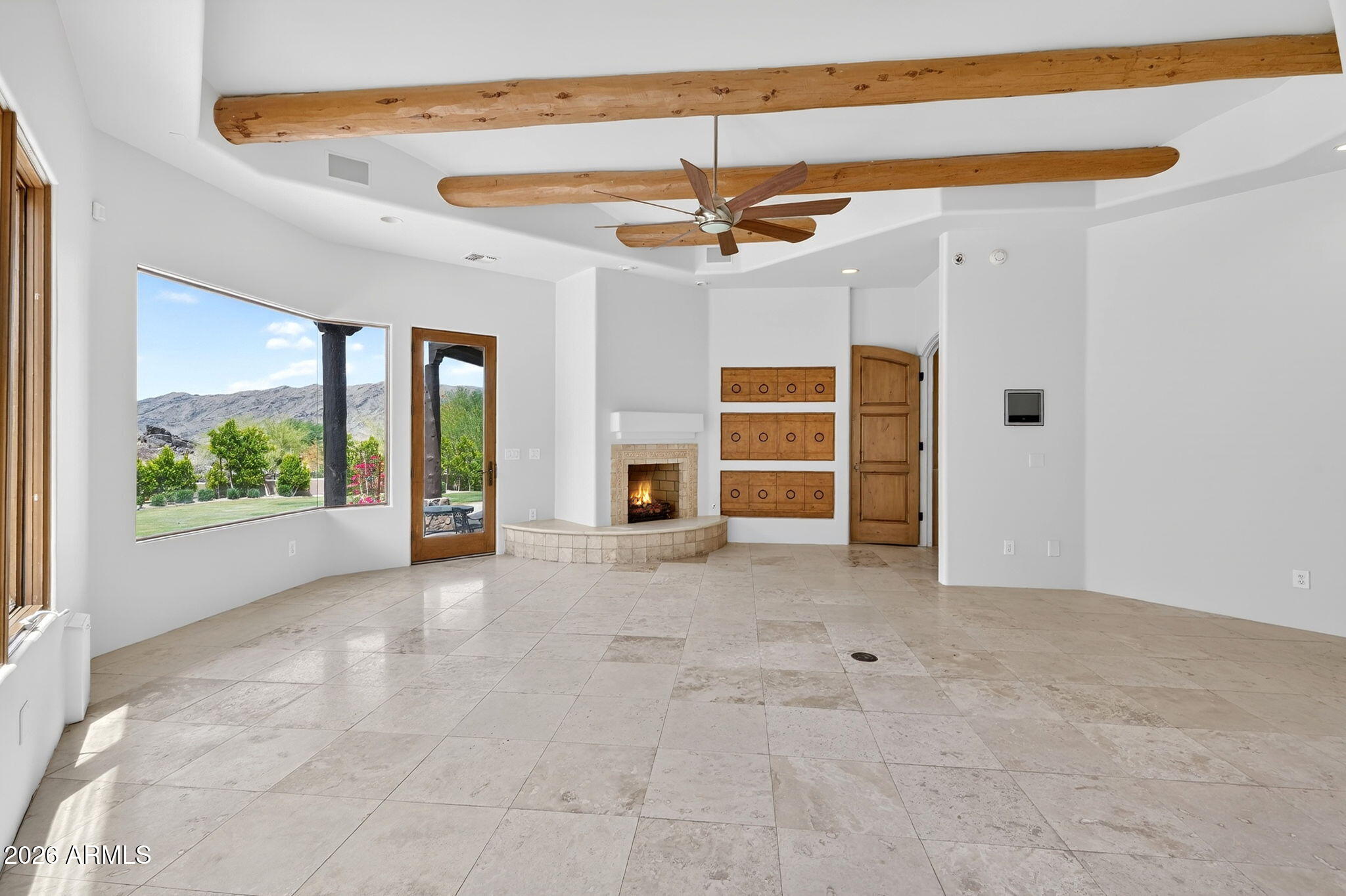 1611 E DESERT WILLOW Drive