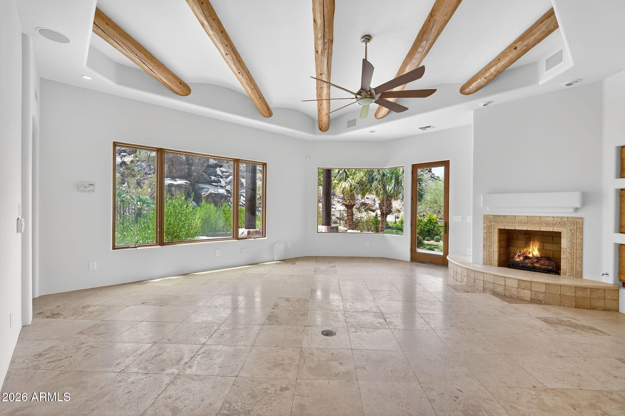 1611 E DESERT WILLOW Drive