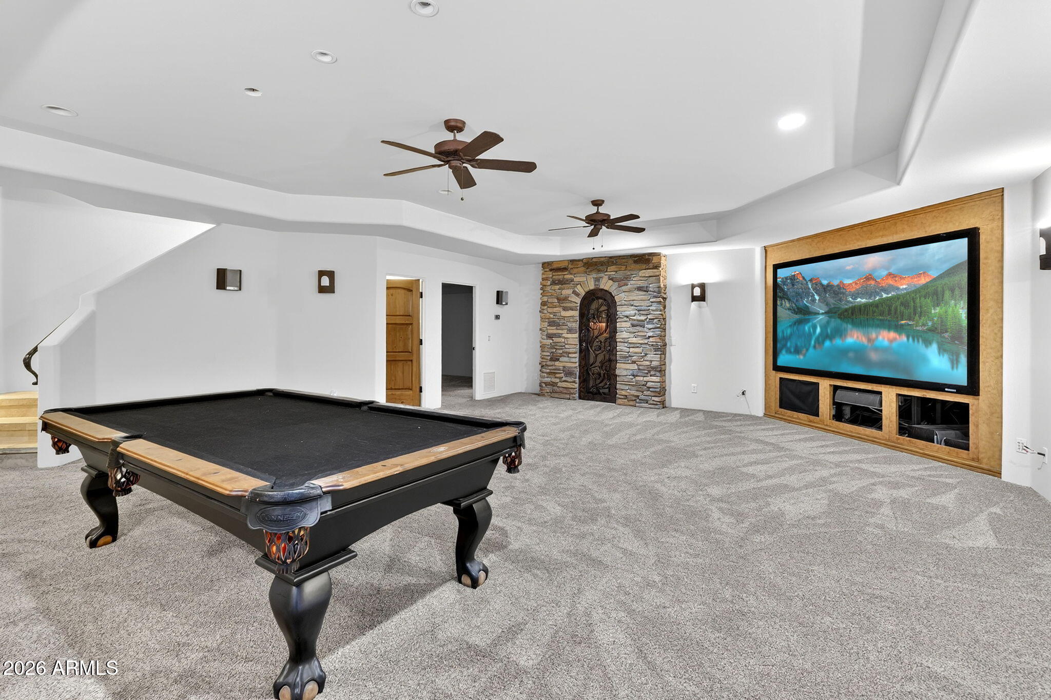 1611 E DESERT WILLOW Drive