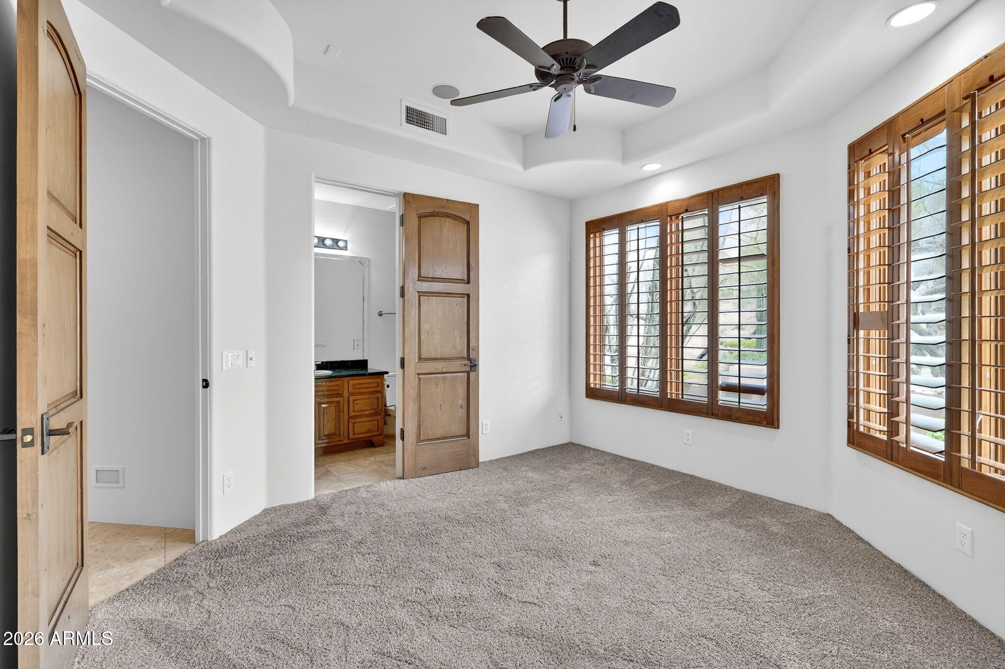 1611 E DESERT WILLOW Drive