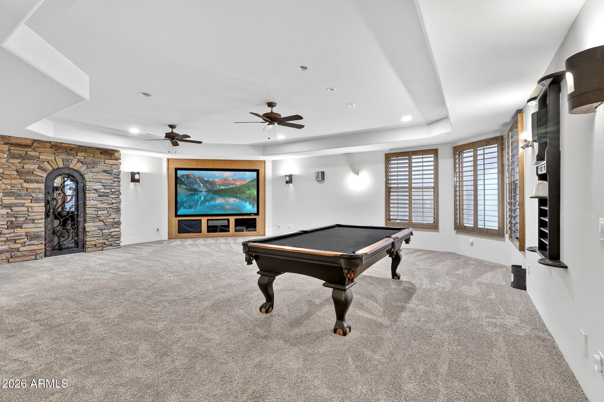 1611 E DESERT WILLOW Drive