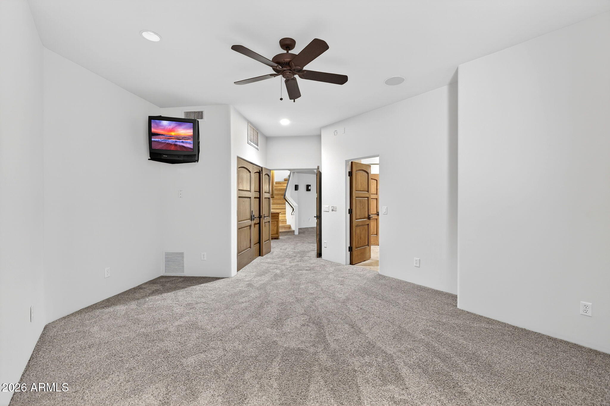 1611 E DESERT WILLOW Drive