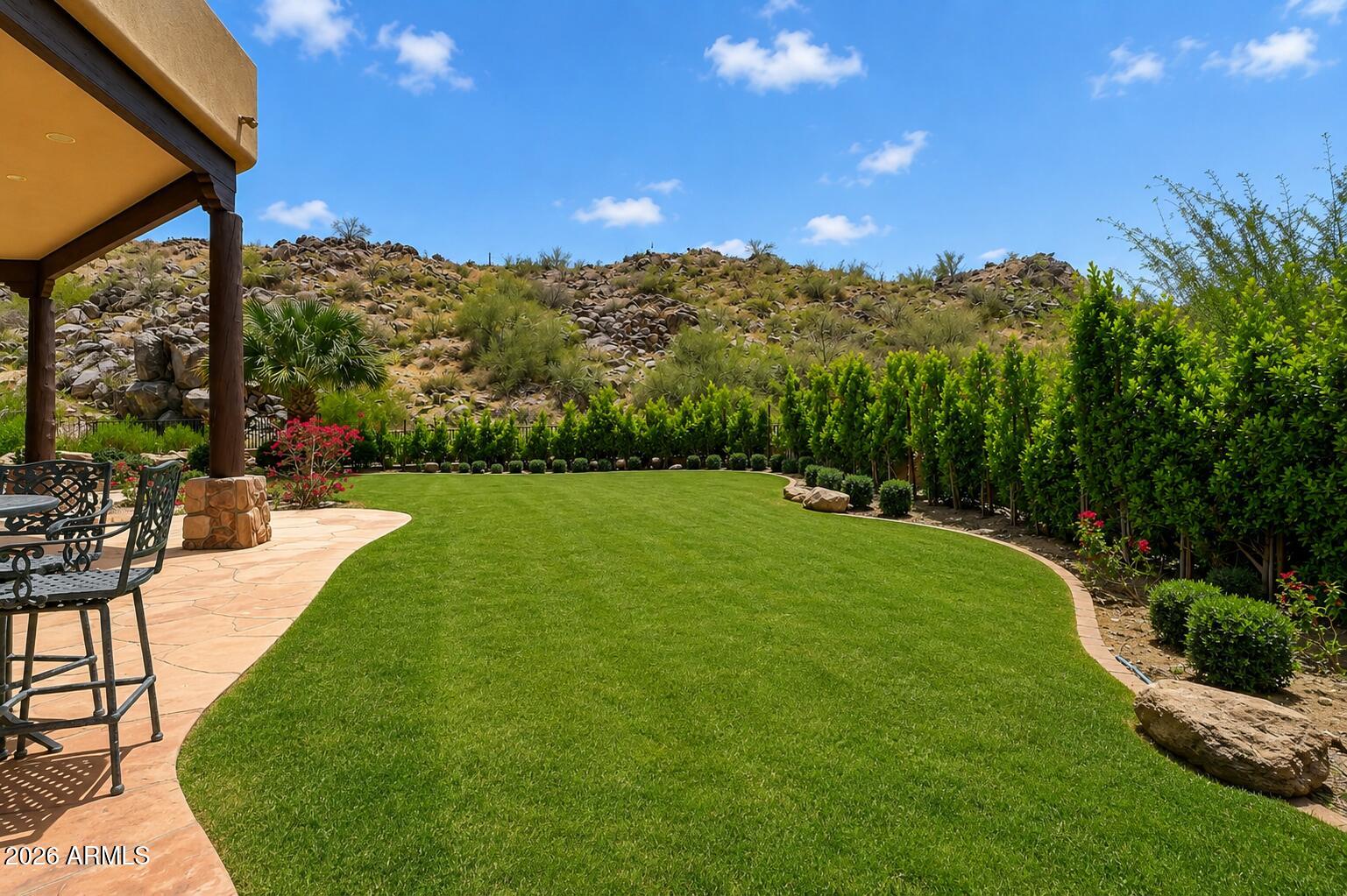 1611 E DESERT WILLOW Drive