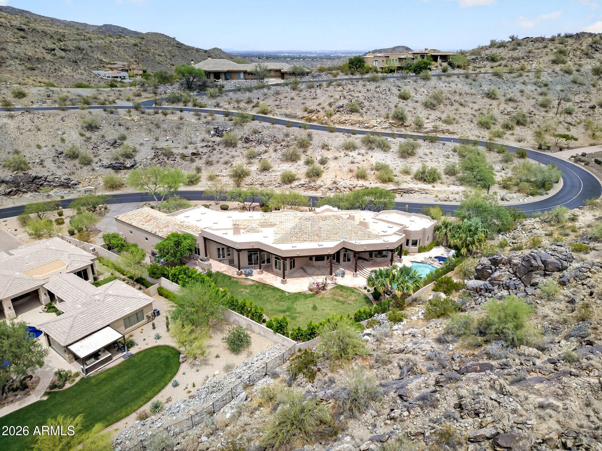 1611 E DESERT WILLOW Drive