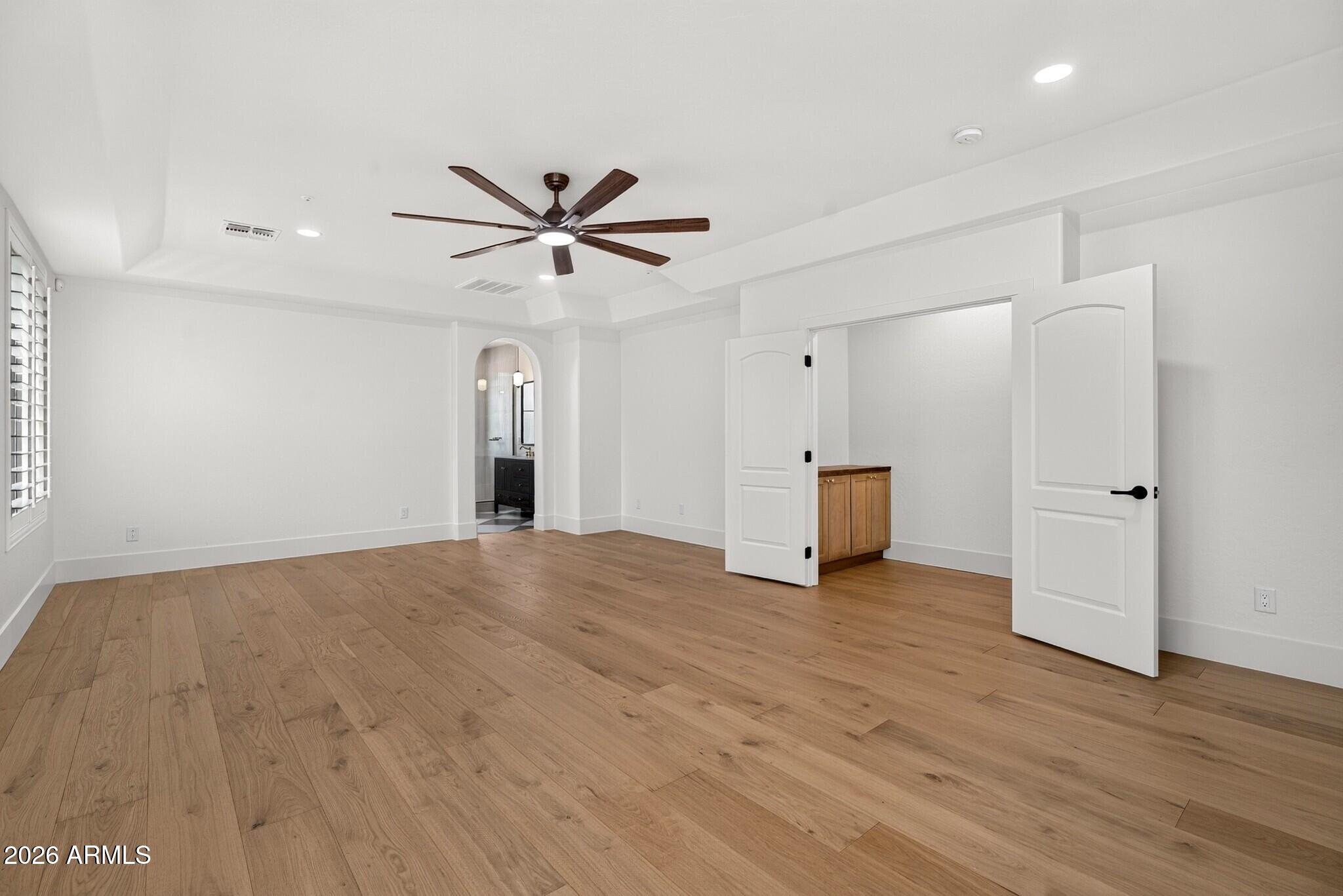3041 E CAMELLIA Drive