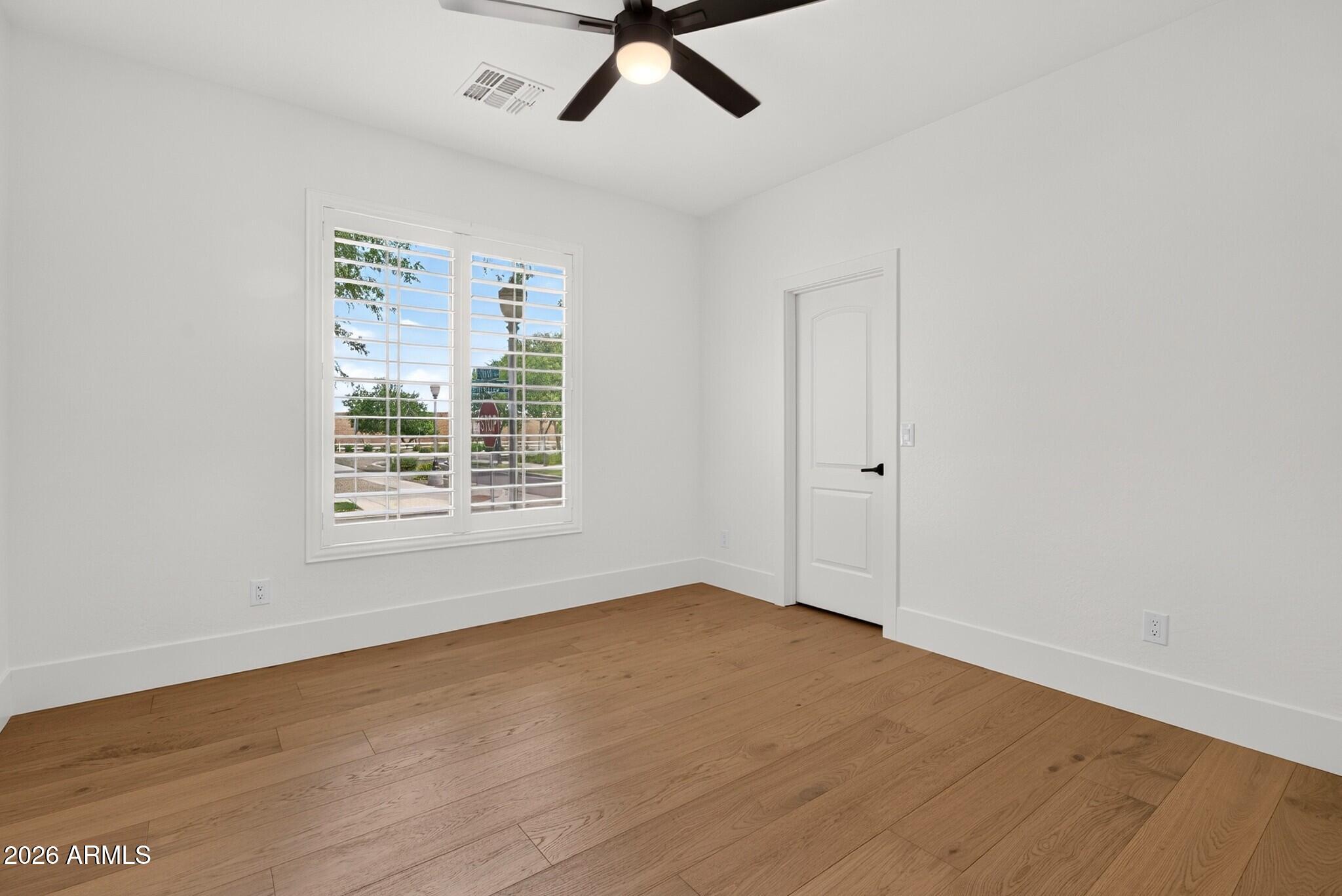 3041 E CAMELLIA Drive