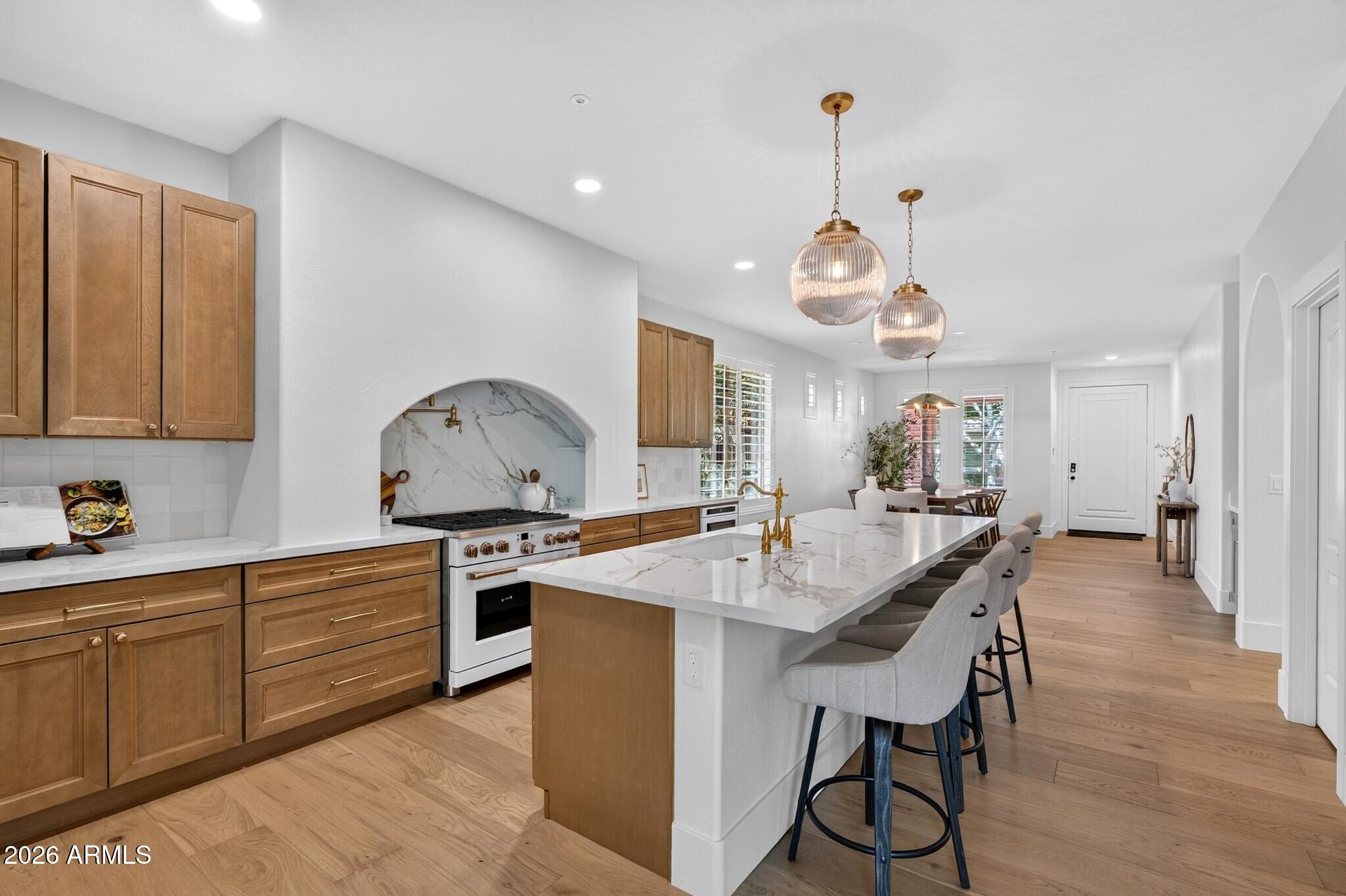 3041 E CAMELLIA Drive