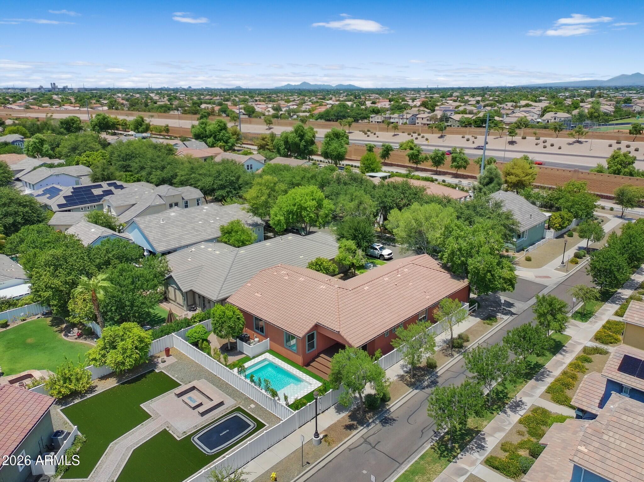 3041 E CAMELLIA Drive