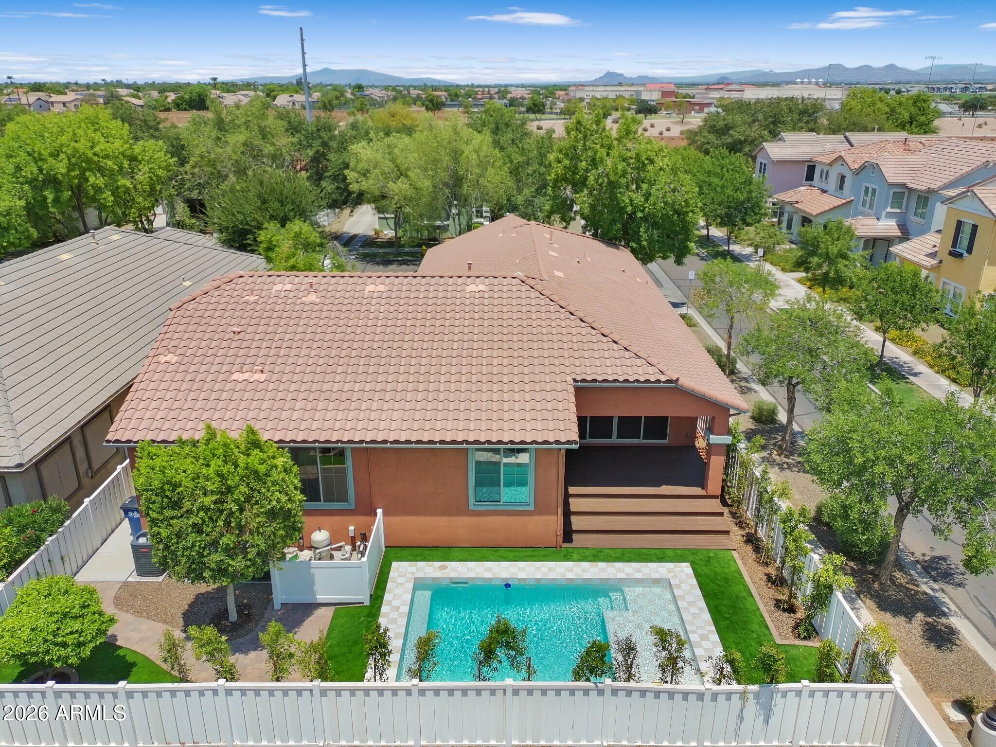 3041 E CAMELLIA Drive