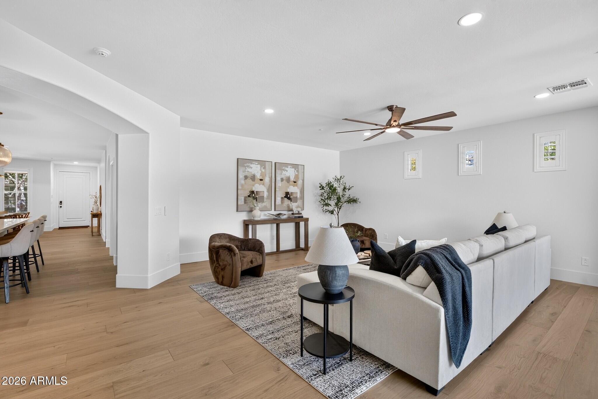 3041 E CAMELLIA Drive