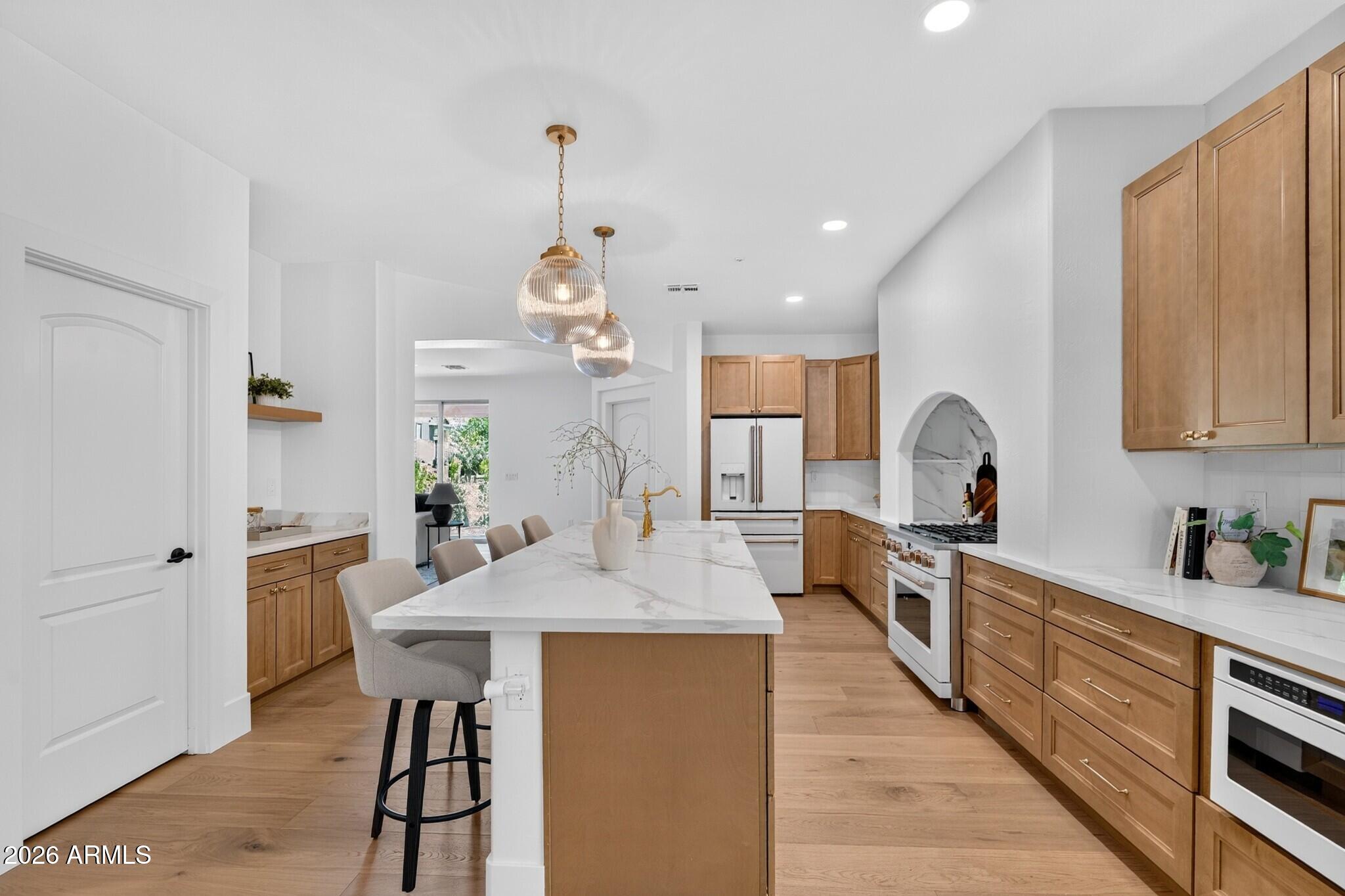 3041 E CAMELLIA Drive